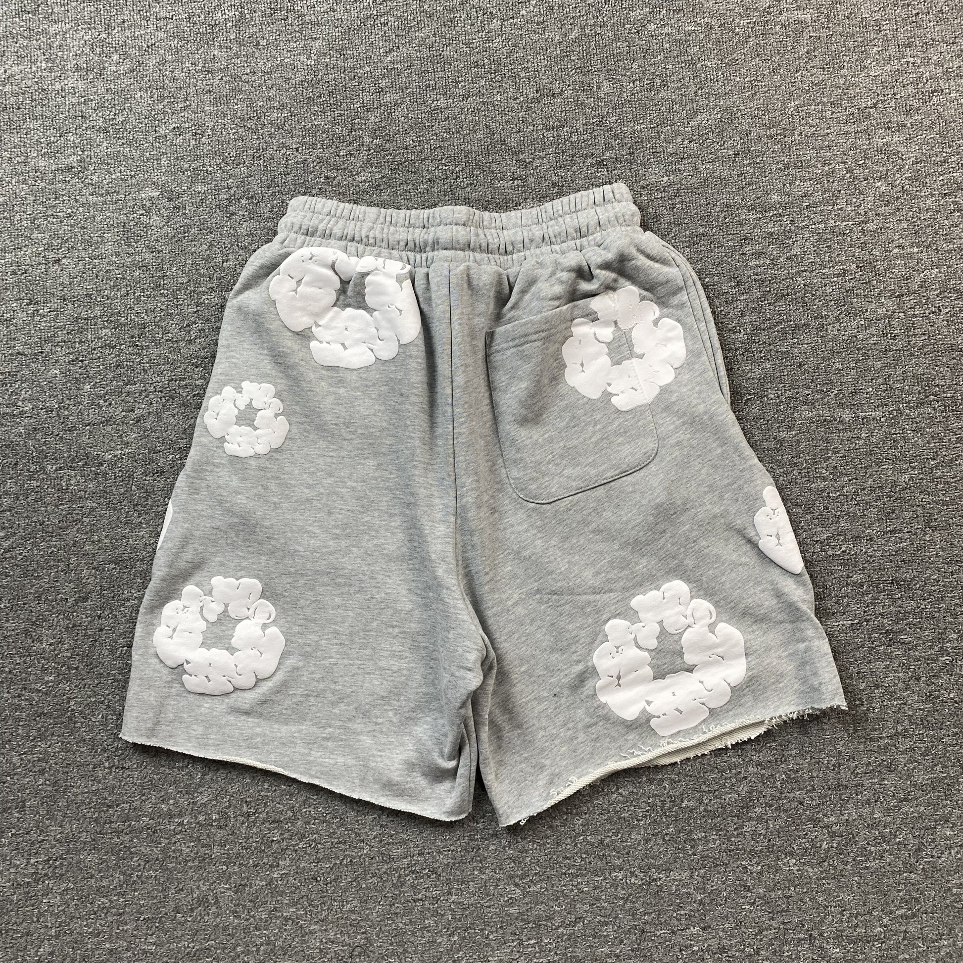 DENIM TEARS COTTON WREATH SHORTS GREY - Phantom Kicks