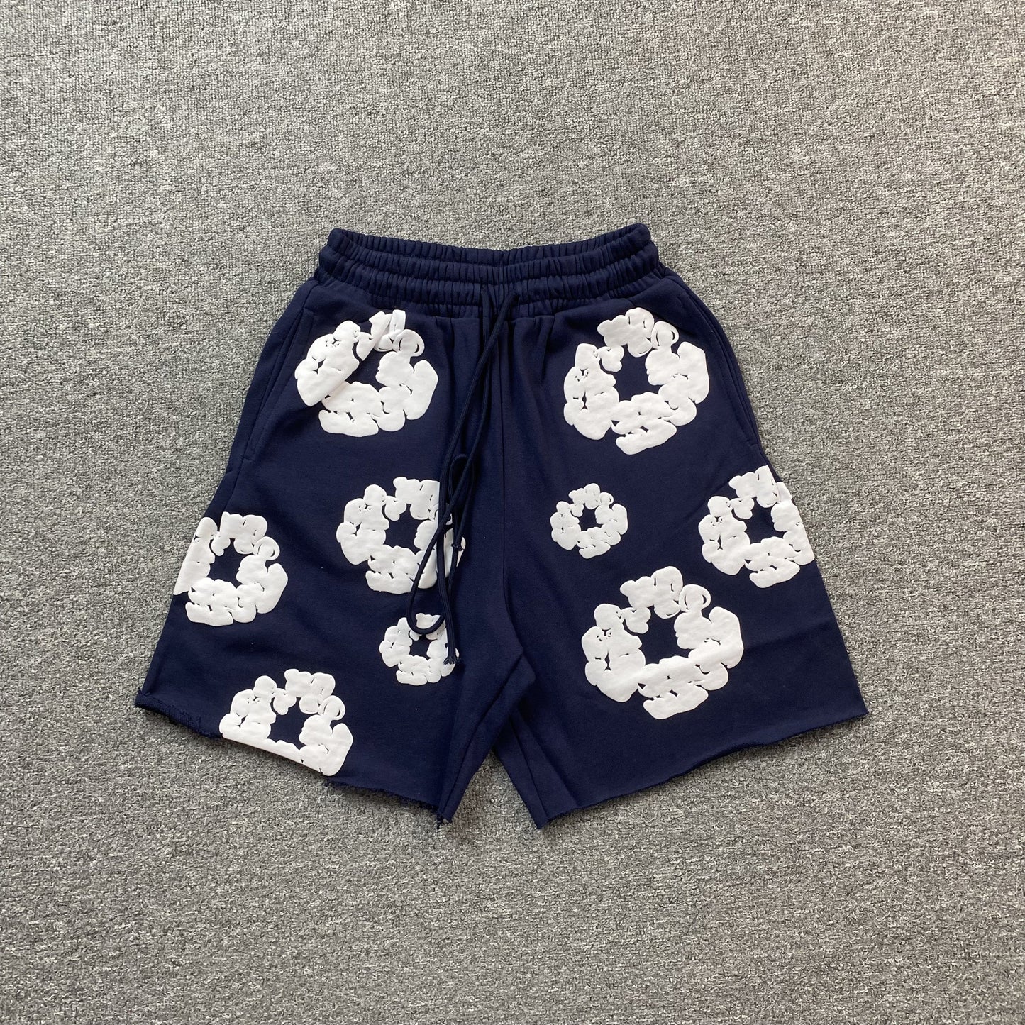DENIM TEARS COTTON WREATH SHORTS NAVY - Phantom Kicks
