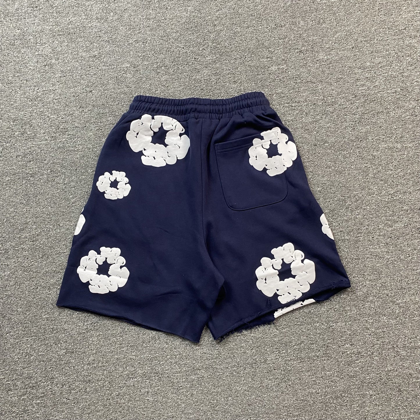 DENIM TEARS COTTON WREATH SHORTS NAVY - Phantom Kicks