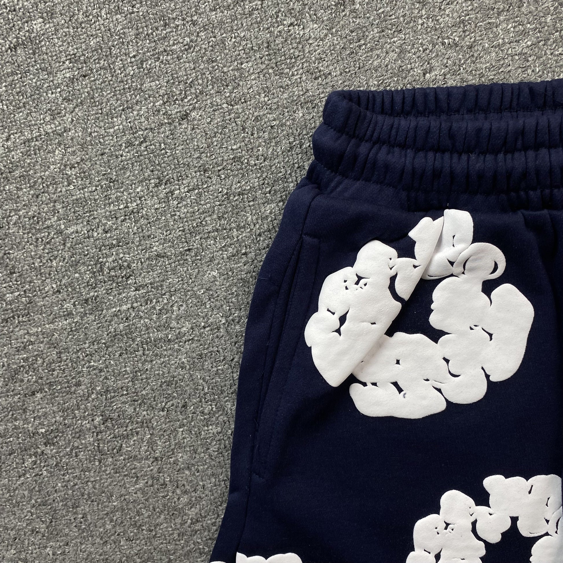 DENIM TEARS COTTON WREATH SHORTS NAVY - Phantom Kicks