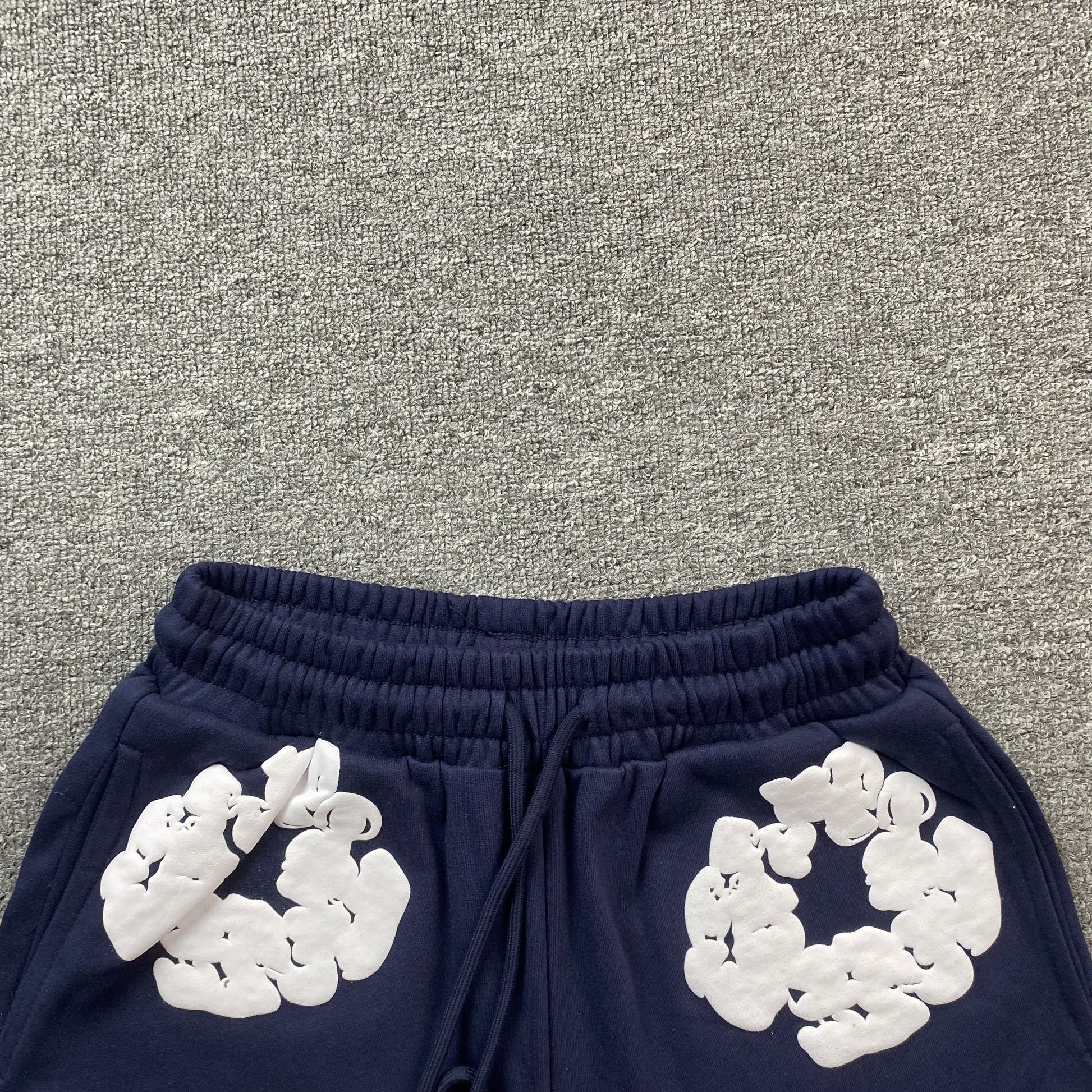 DENIM TEARS COTTON WREATH SHORTS NAVY - Phantom Kicks