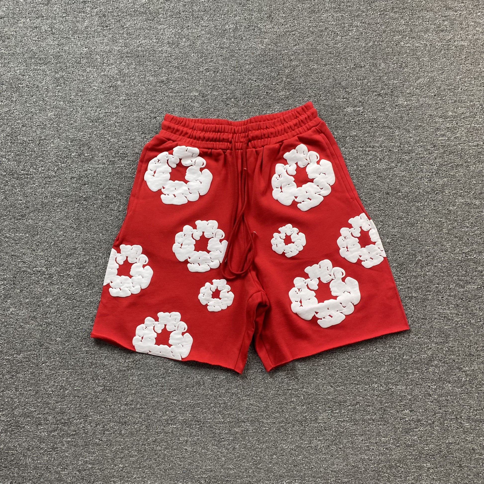 DENIM TEARS COTTON WREATH SHORTS RED - Phantom Kicks