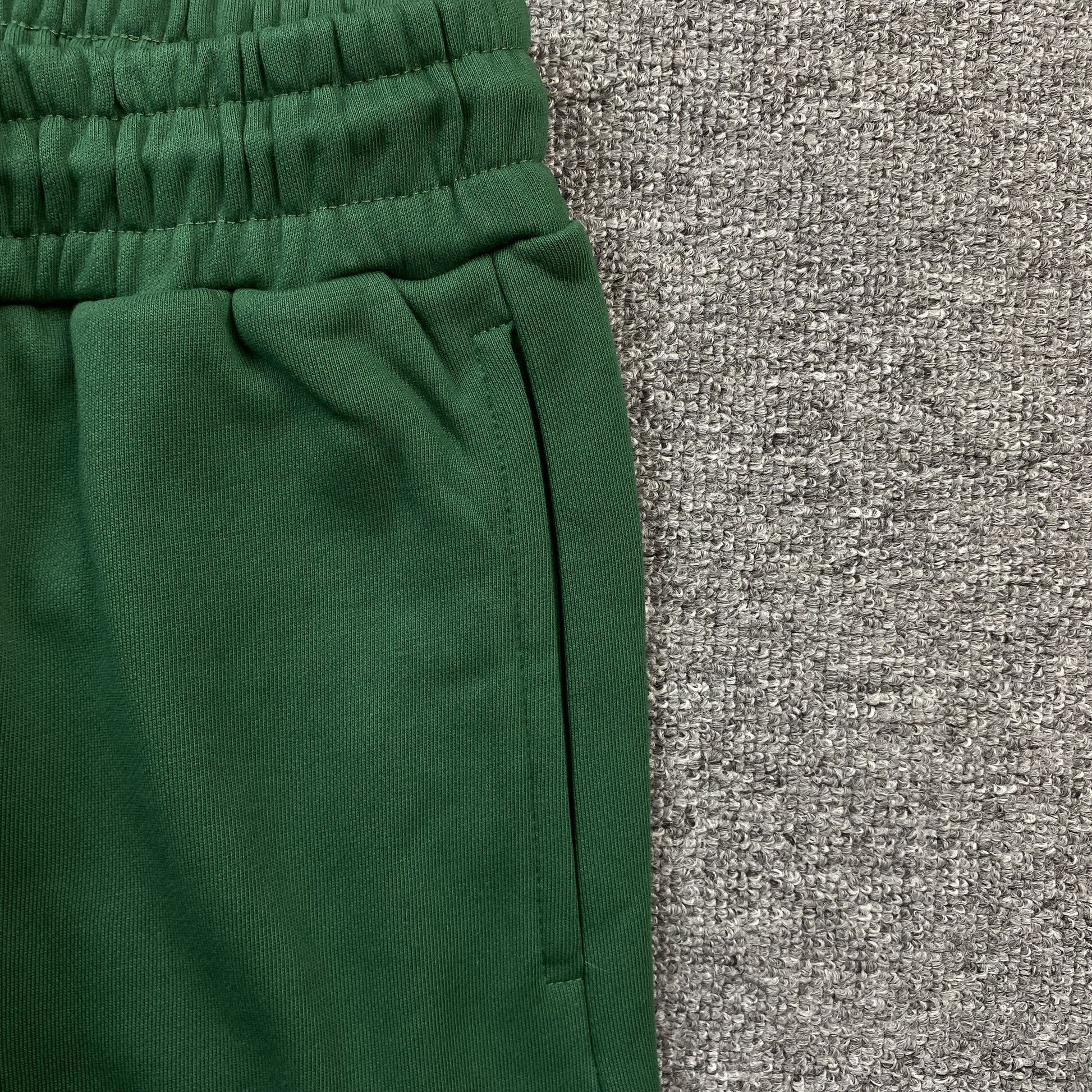DENIM TEARS COTTON WREATH SWEATPANTS DARK GREEN - Phantom Kicks