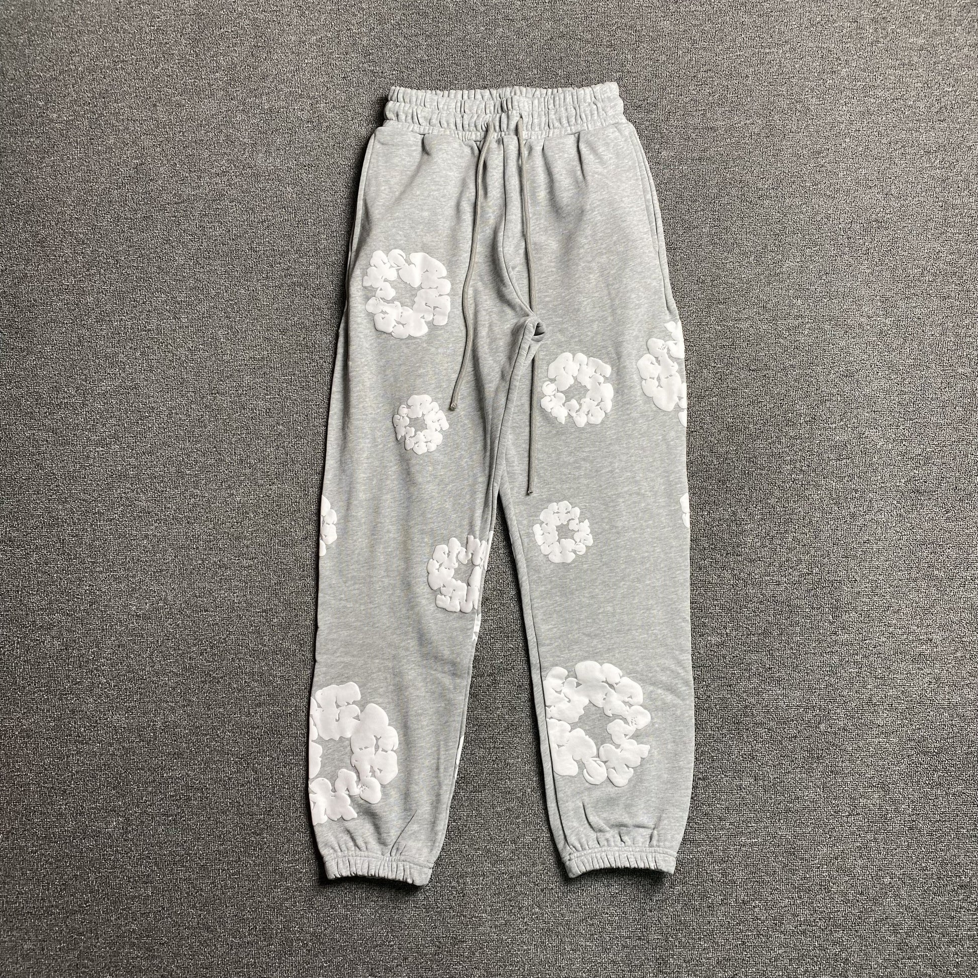 DENIM TEARS COTTON WREATH SWEATPANTS GREY - Phantom Kicks