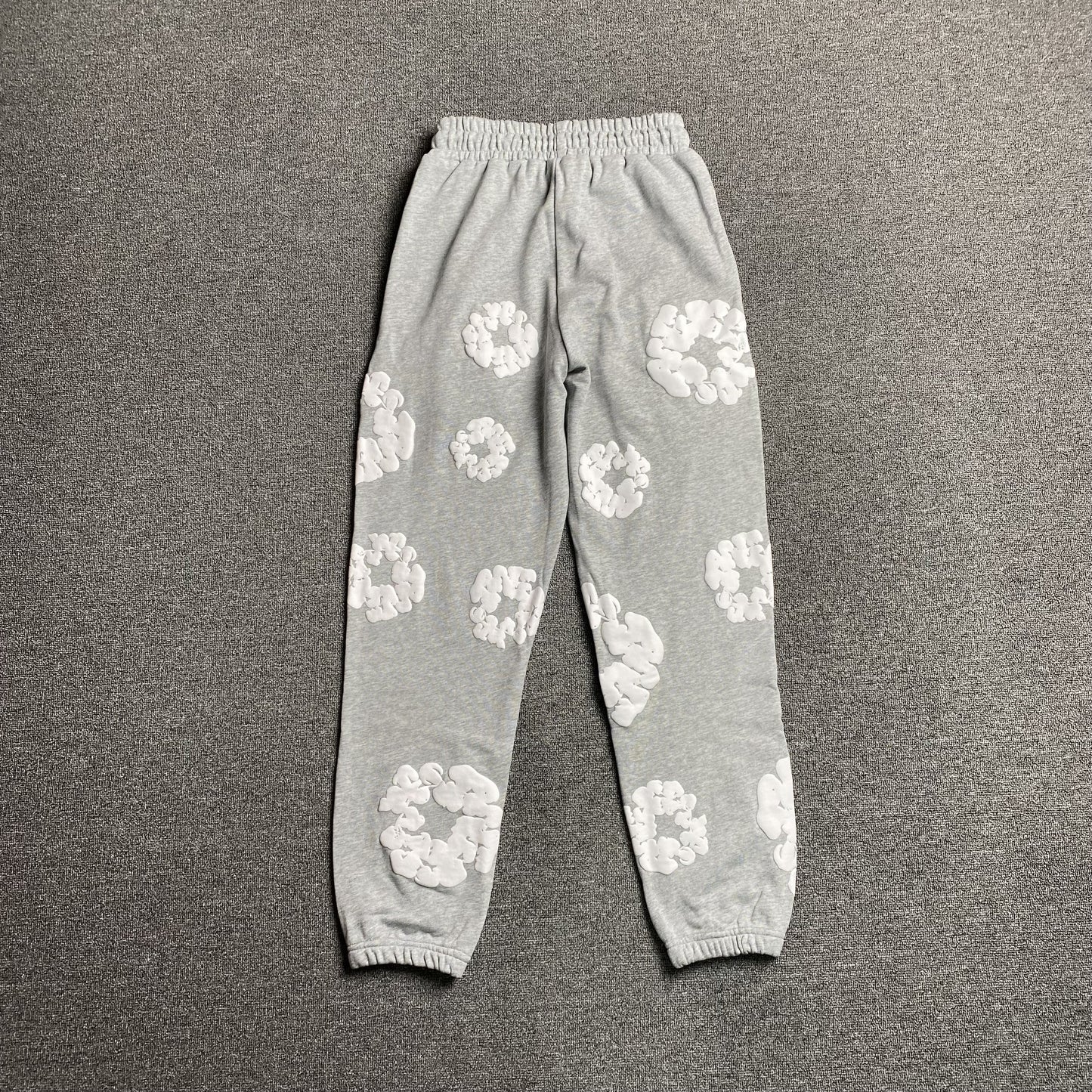 DENIM TEARS COTTON WREATH SWEATPANTS GREY - Phantom Kicks