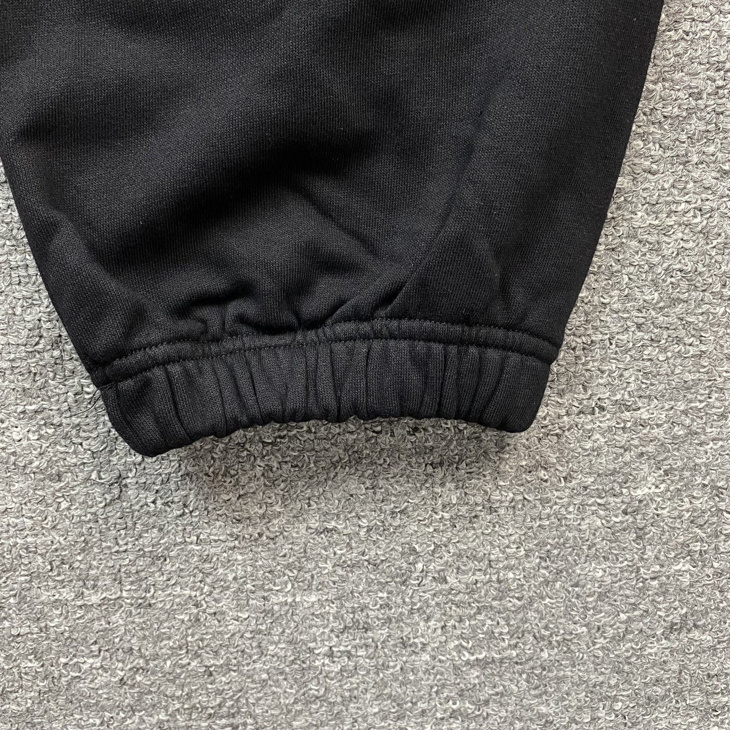 DENIM TEARS COTTON WREATH SWEATPANTS MONOCHROME BLACK - Phantom Kicks