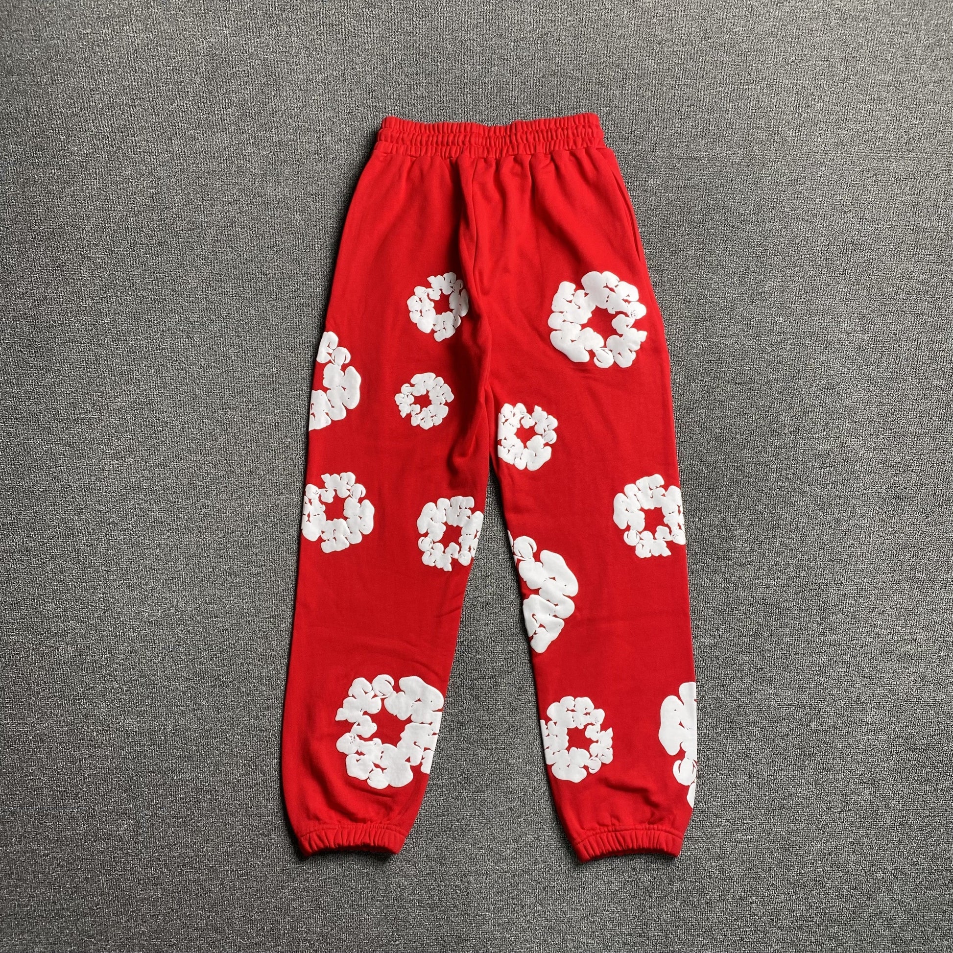 DENIM TEARS COTTON WREATH SWEATPANTS RED - Phantom Kicks