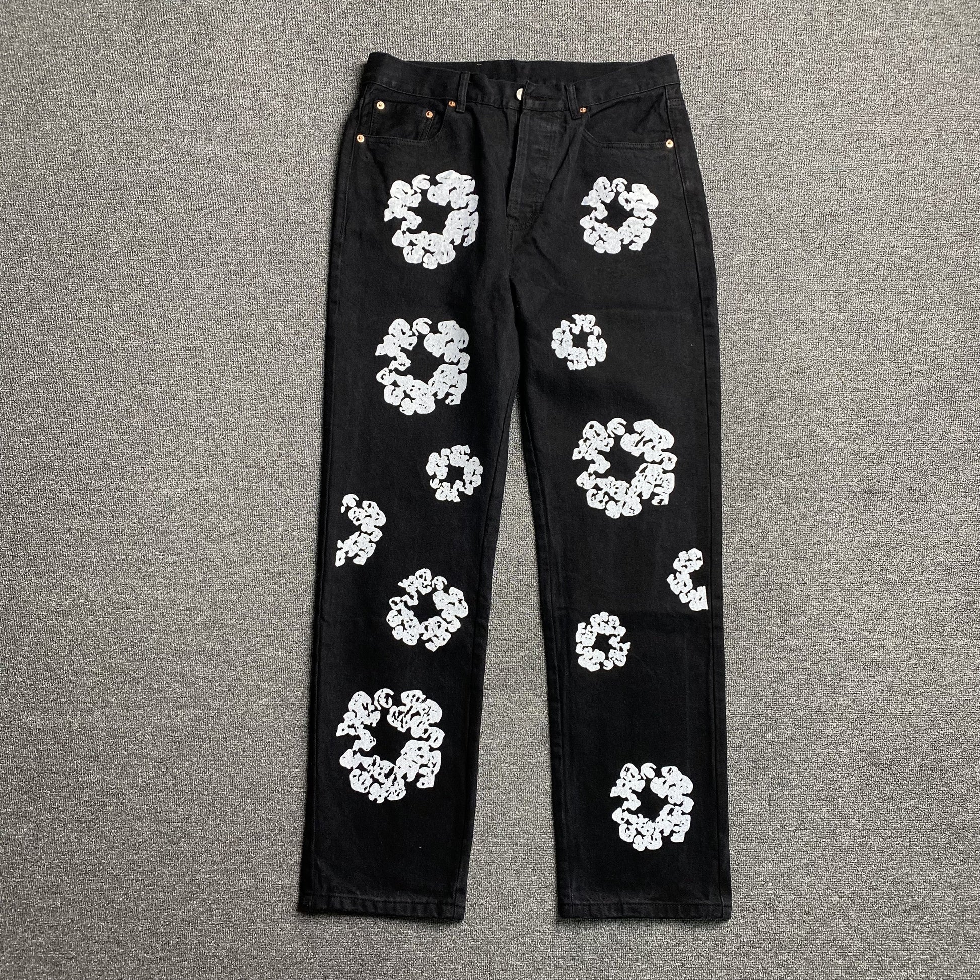 DENIM TEARS x LEVI'S COTTON WREATH JEANS BLACK - Phantom Kicks