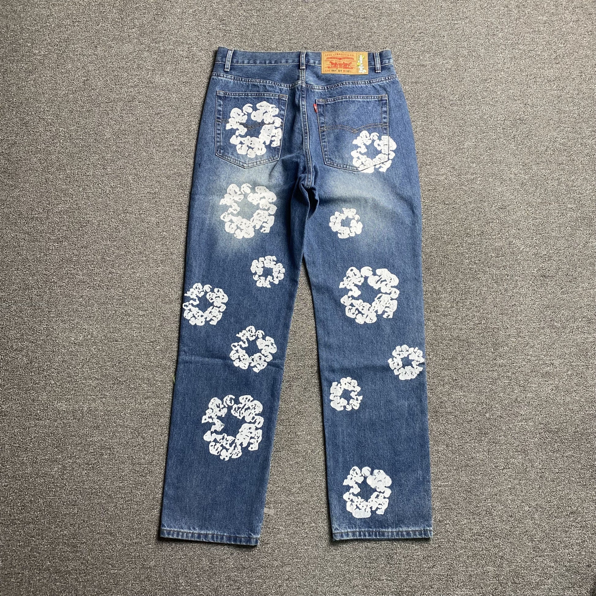 DENIM TEARS x LEVI'S COTTON WREATH JEANS BLUE - Phantom Kicks
