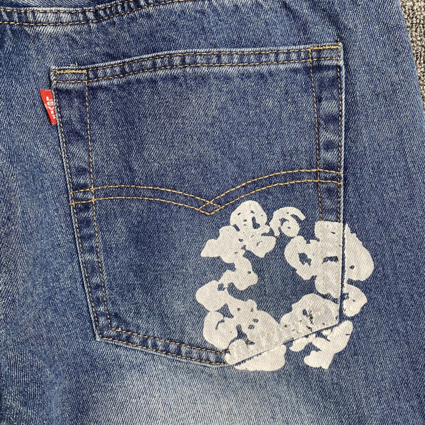 DENIM TEARS x LEVI'S COTTON WREATH JEANS BLUE - Phantom Kicks