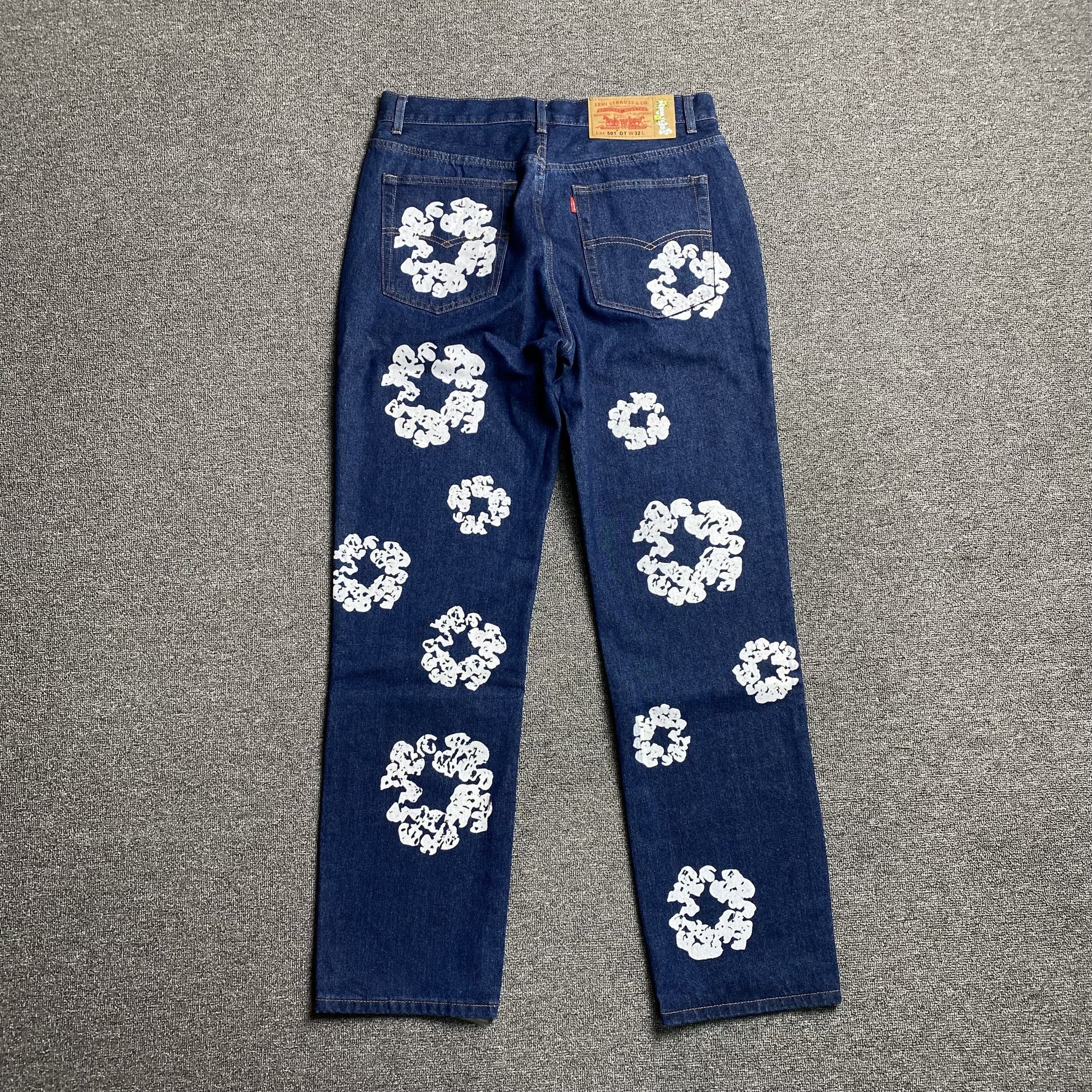 DENIM TEARS x LEVI'S COTTON WREATH JEANS DARK BLUE - Phantom Kicks
