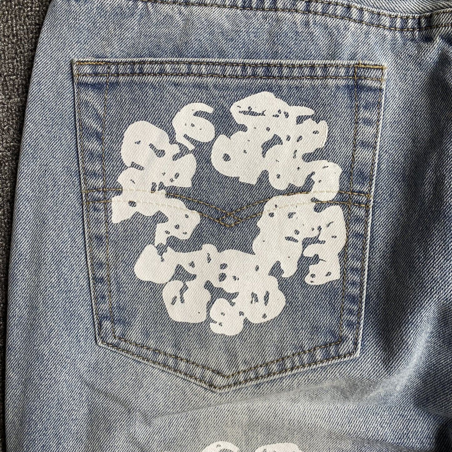 DENIM TEARS x LEVI'S COTTON WREATH JEANS LIGHT WASH - Phantom Kicks