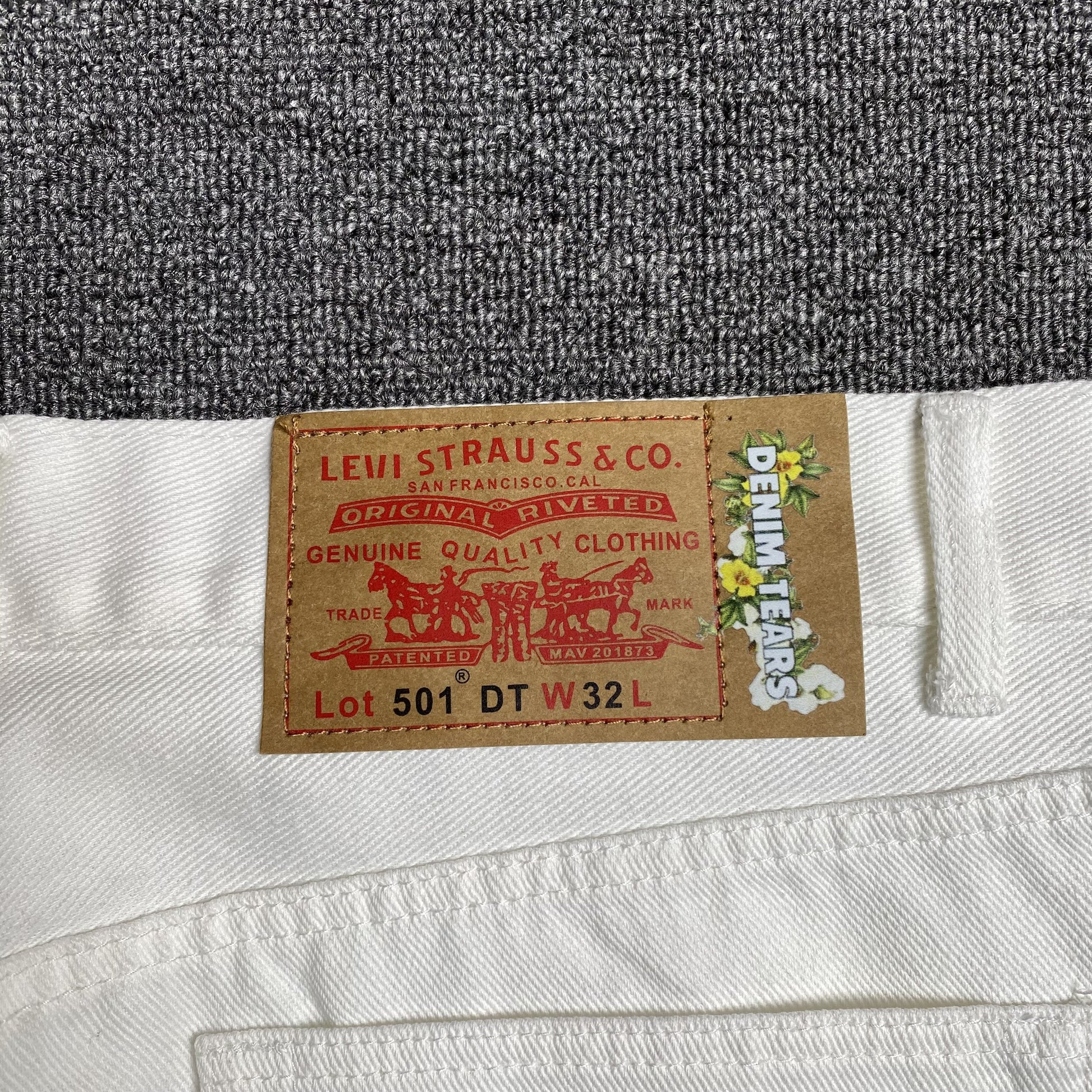DENIM TEARS x LEVI'S COTTON WREATH JEANS WHITE - Phantom Kicks