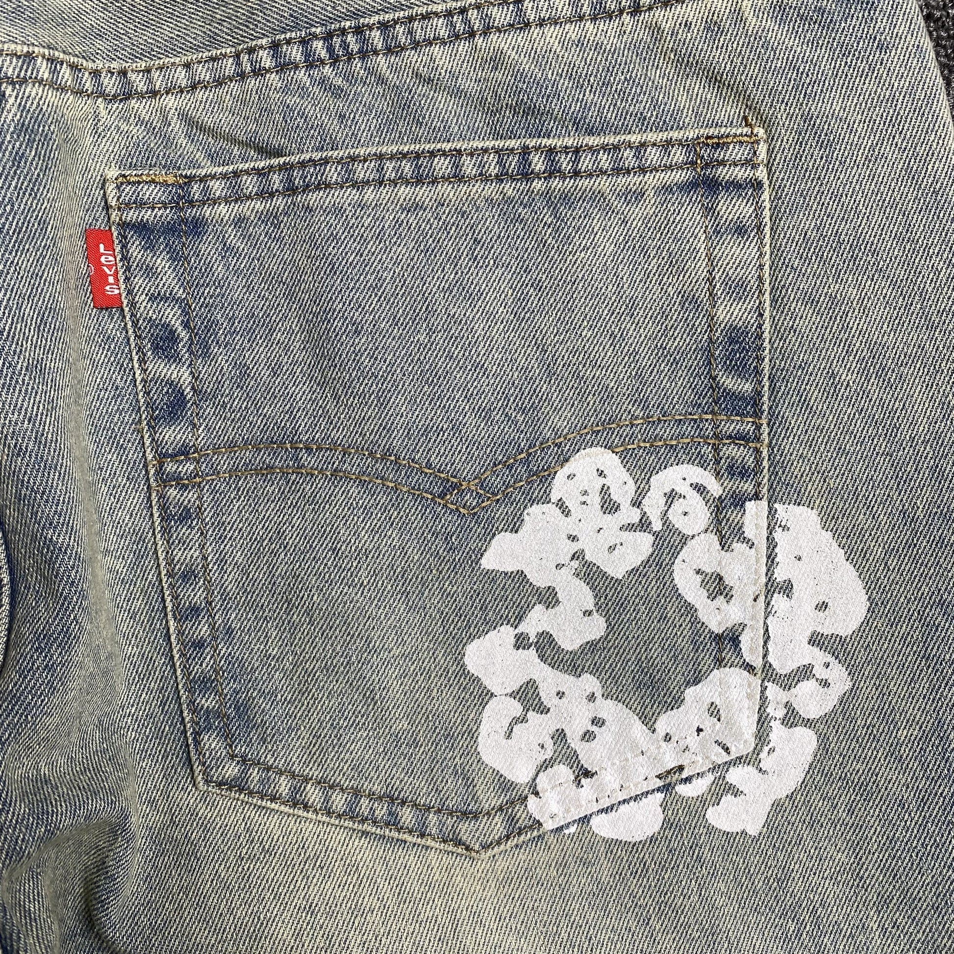 DENIM TEARS x LEVI'S DIRTY WASH WREATH JEANS LIGHT WASH - Phantom Kicks