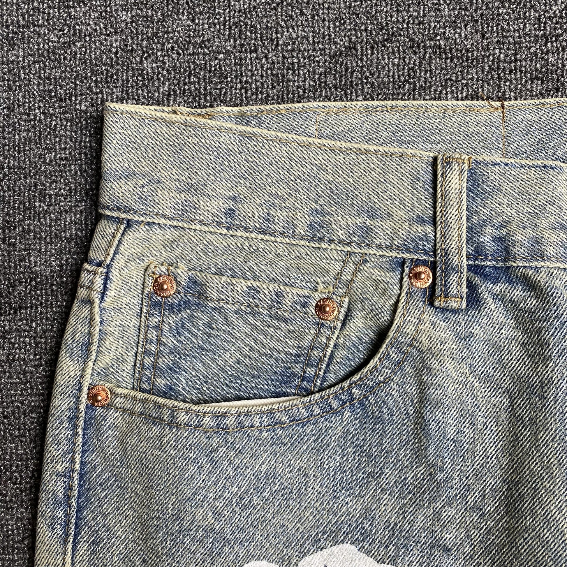 DENIM TEARS x LEVI'S DIRTY WASH WREATH JEANS LIGHT WASH - Phantom Kicks