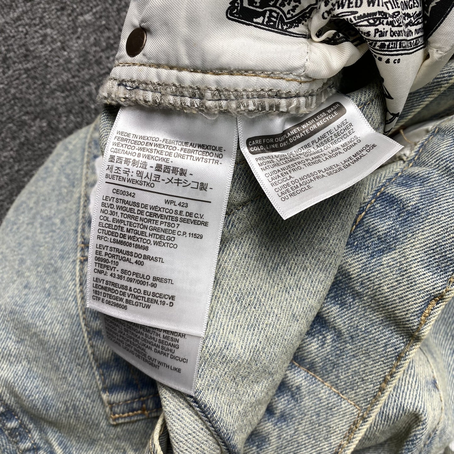 DENIM TEARS x LEVI'S DIRTY WASH WREATH JEANS LIGHT WASH - Phantom Kicks