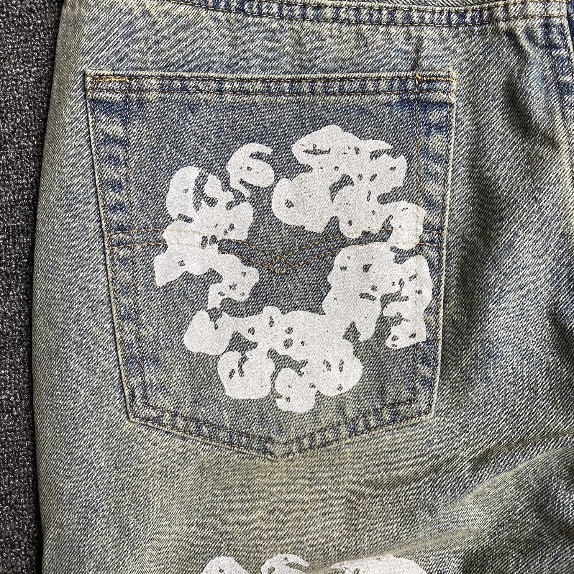 DENIM TEARS x LEVI'S DIRTY WASH WREATH JEANS LIGHT WASH - Phantom Kicks