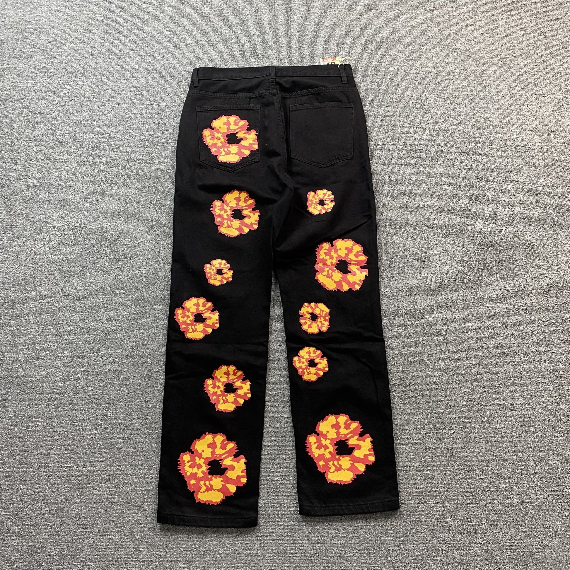 DENIM TEARS x OFFSET JEANS BLACK - Phantom Kicks