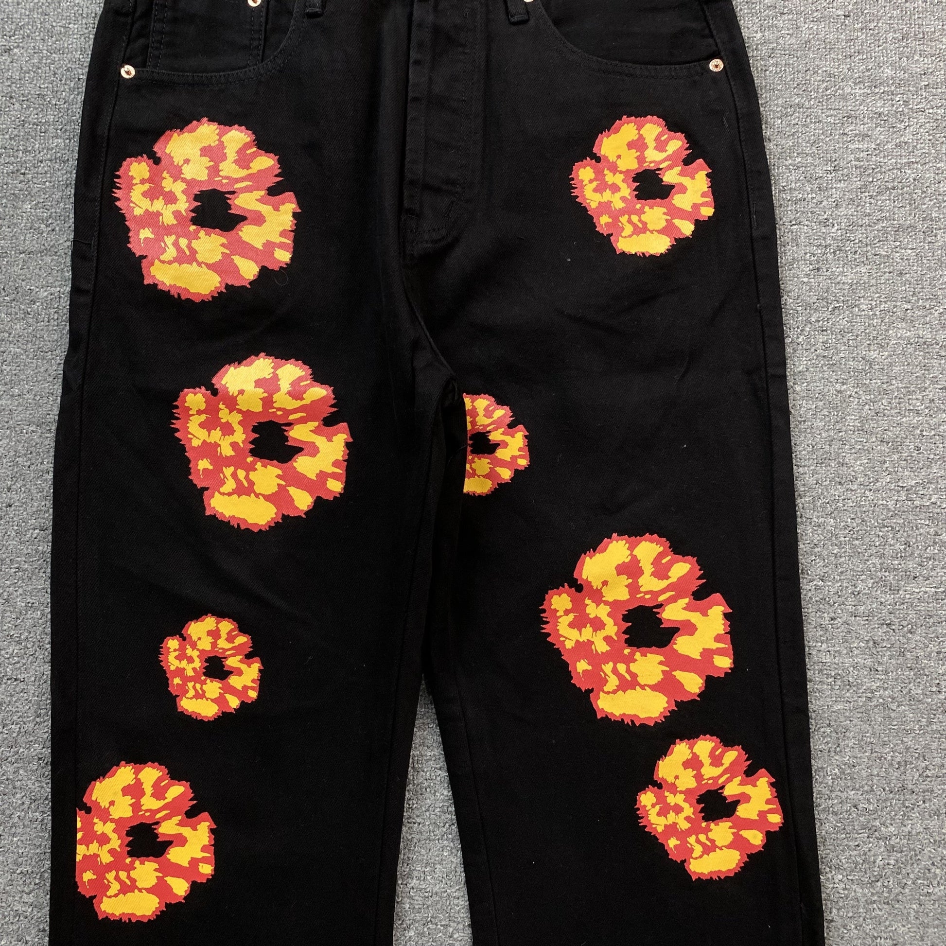 DENIM TEARS x OFFSET JEANS BLACK - Phantom Kicks