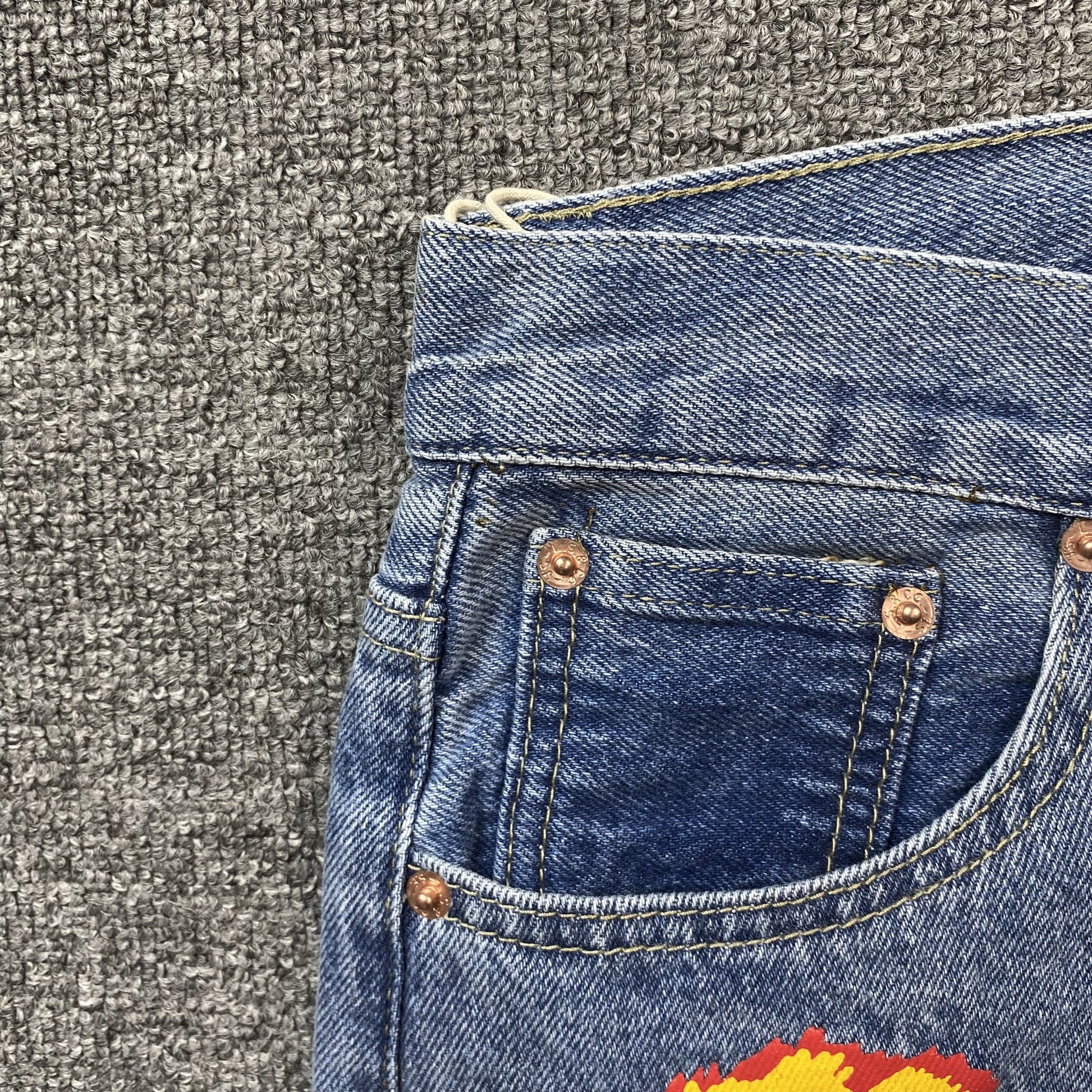 DENIM TEARS x OFFSET JEANS LIGHT WASH - Phantom Kicks