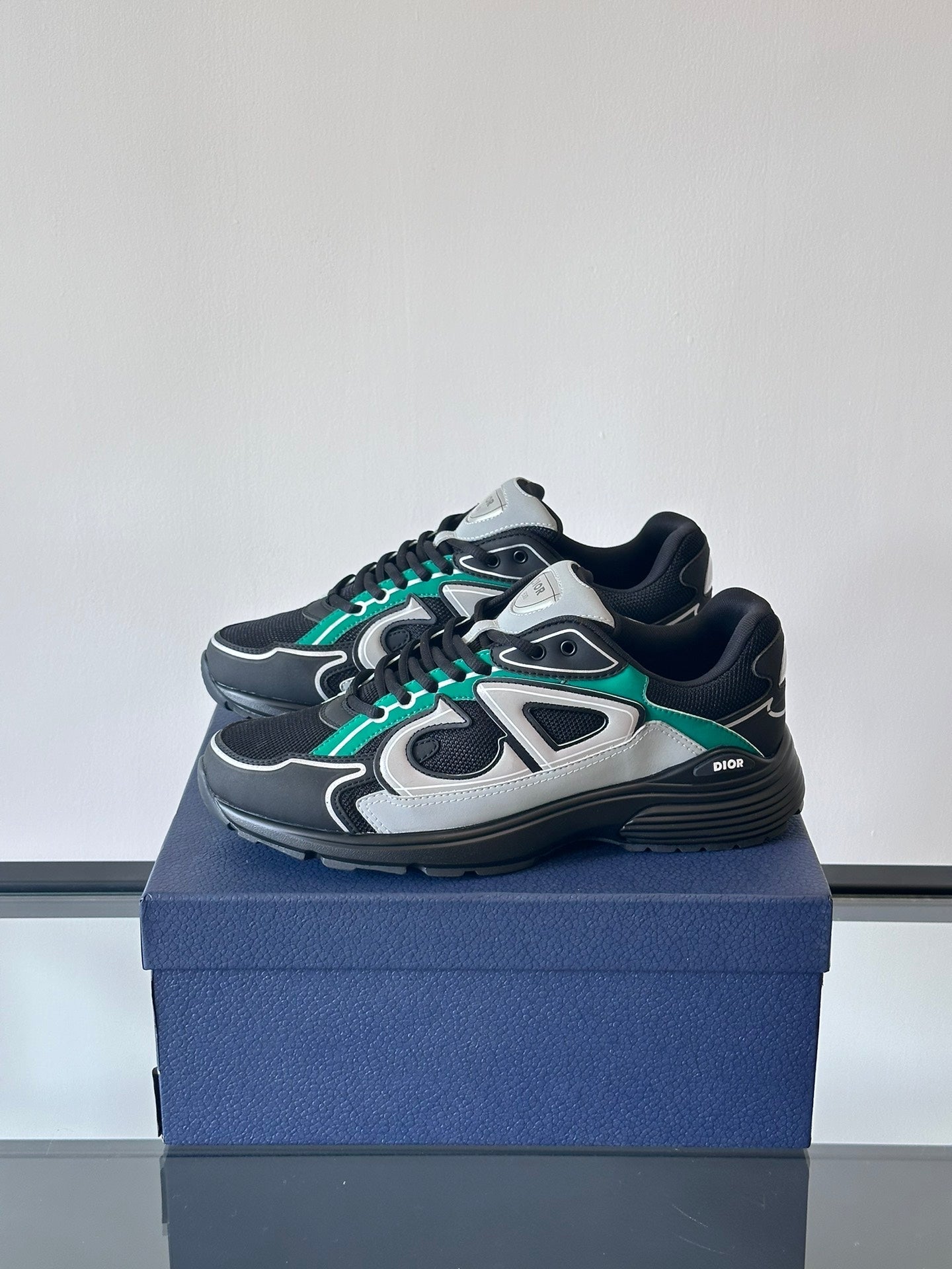 DIOR B30 ANTHRACITE GRAY - Phantom Kicks