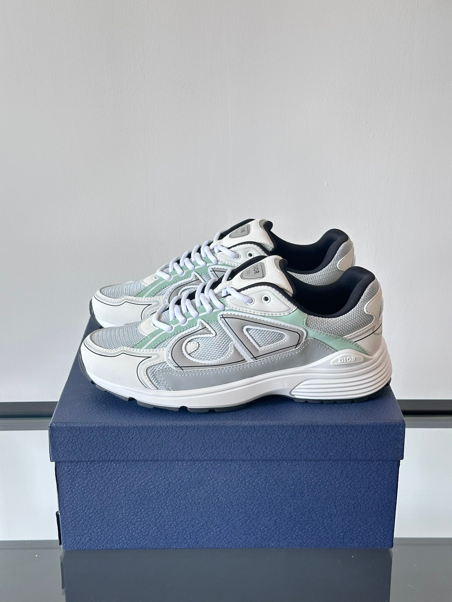 DIOR B30 CELADON GREY WHITE - Phantom Kicks
