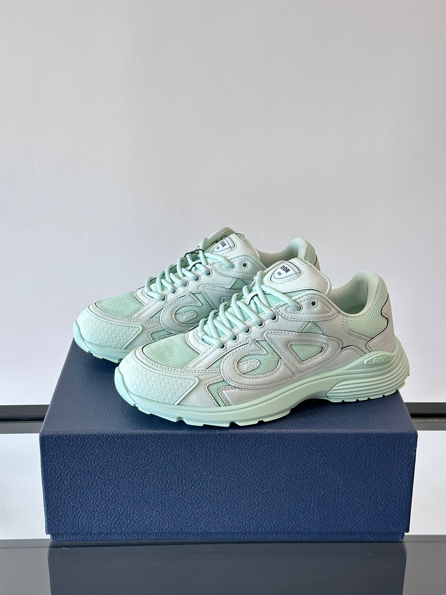 DIOR B30 LIGHT GREEN - Phantom Kicks
