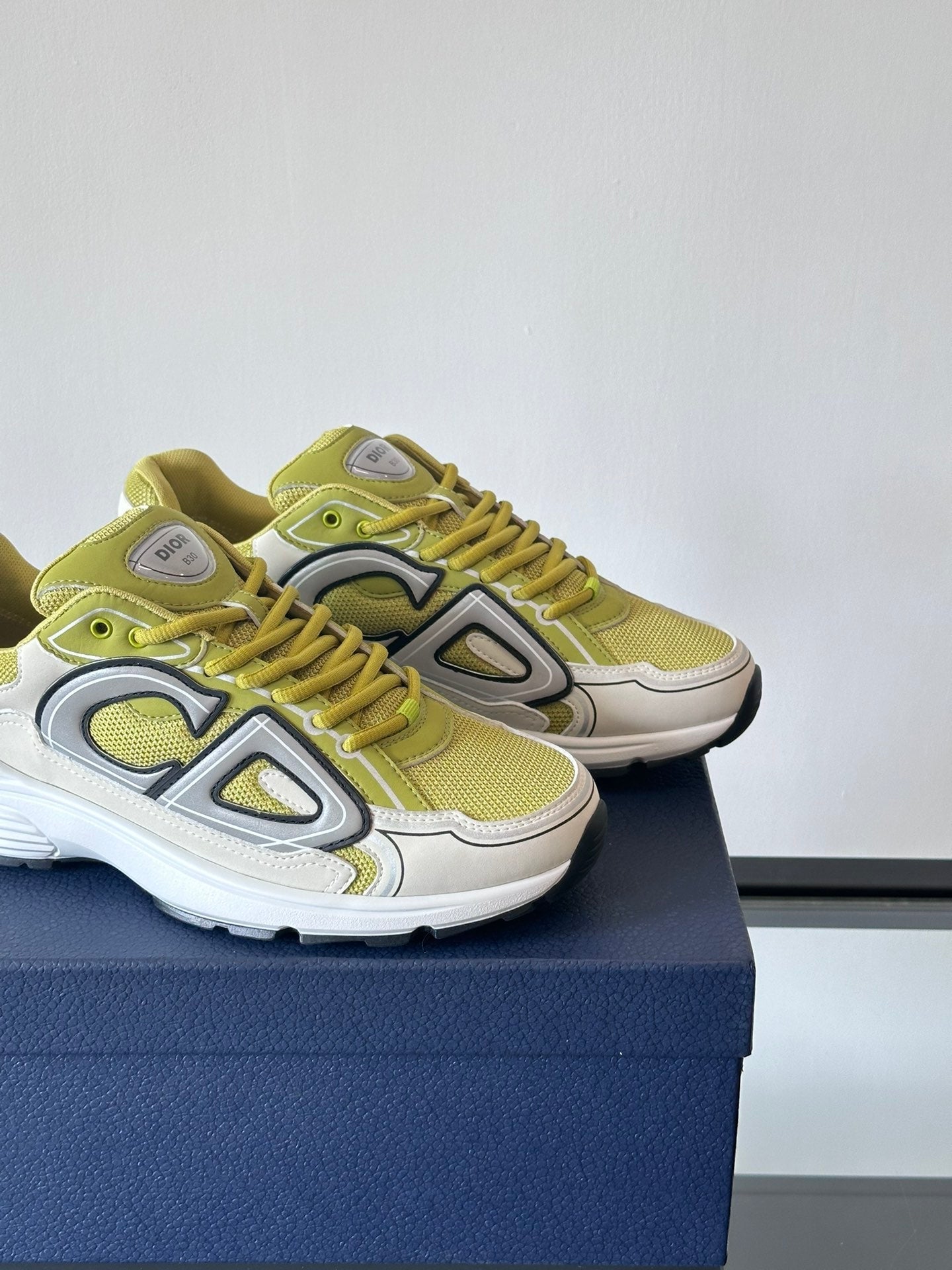 DIOR B30 YELLOW - Phantom Kicks