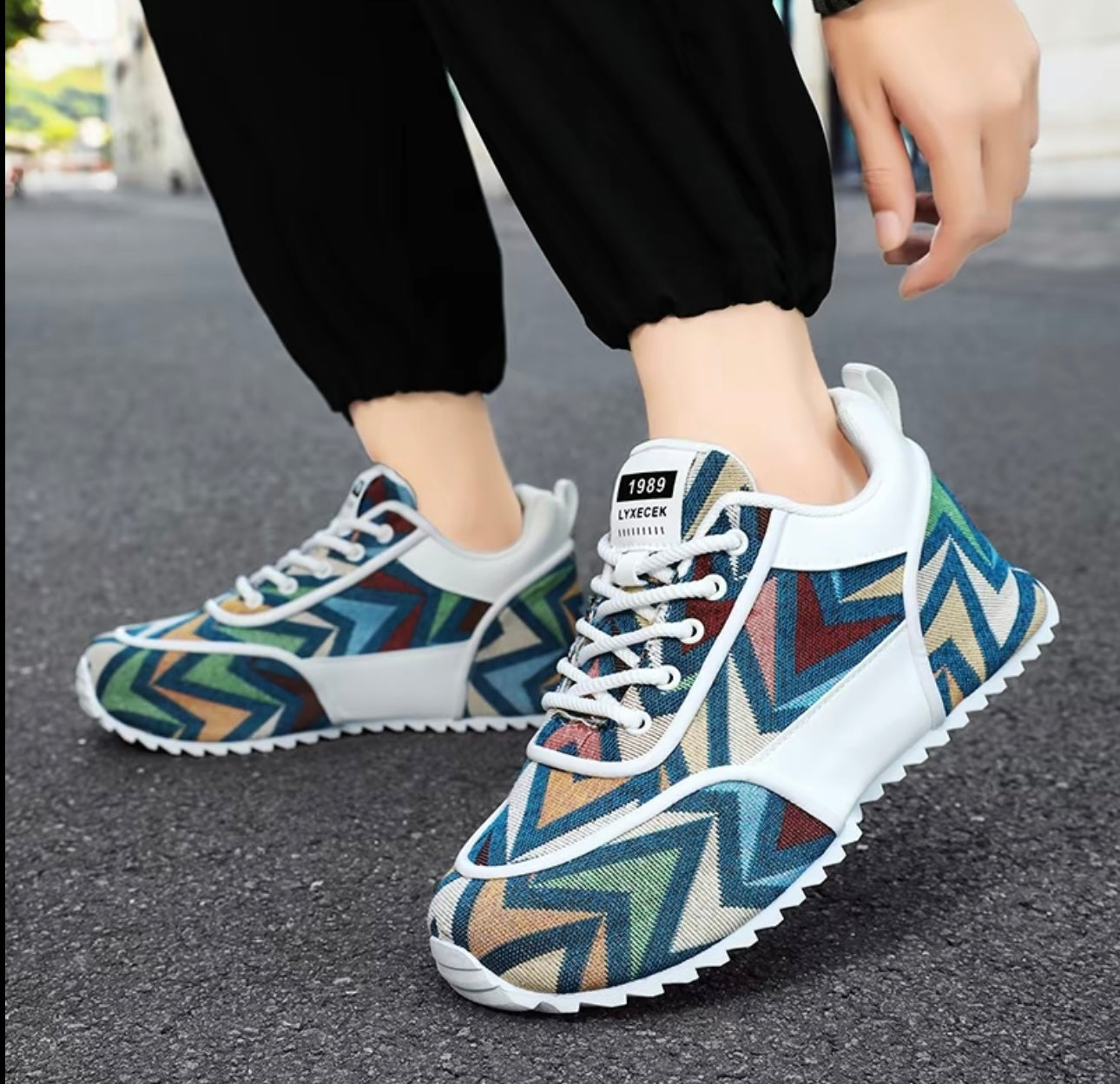 Men's fashionable running shoes are breathable, lightweight, comfortable, thick soled, elastic, casual sports shoes, wear-resistant, anti slip, strong traction, trendy basketball shoes - Phantom Kicks