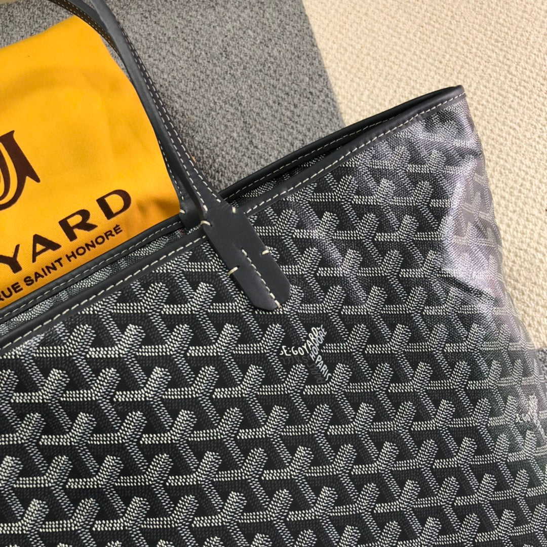 GOYARD ARTOIS PM TOTE BAG GREY - Phantom Kicks