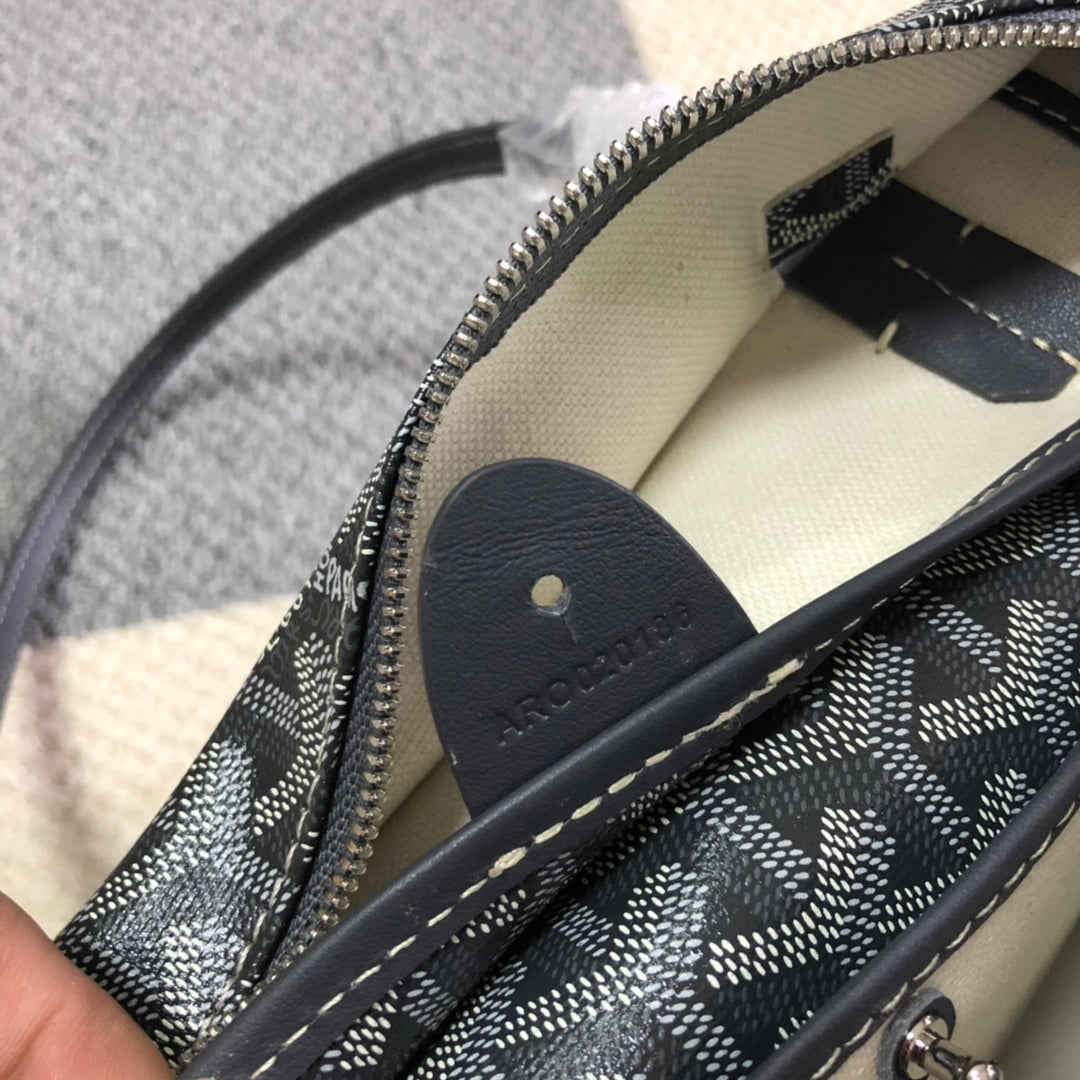 GOYARD ARTOIS PM TOTE BAG GREY - Phantom Kicks