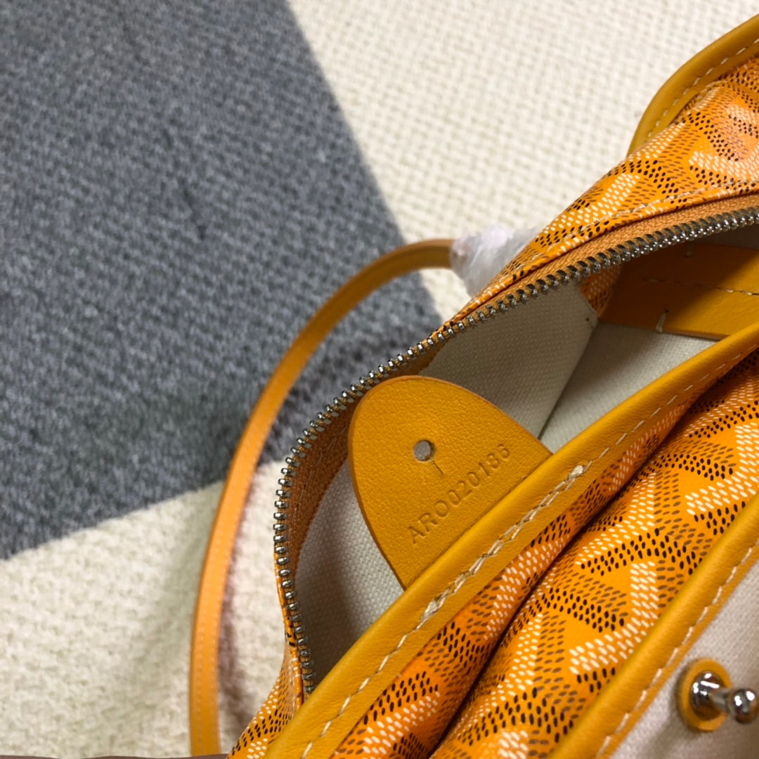 GOYARD ARTOIS PM TOTE BAG YELLOW - Phantom Kicks