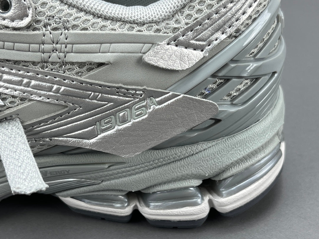 NEW BALANCE 1906A x CONCRETE SILVER - Phantom Kicks