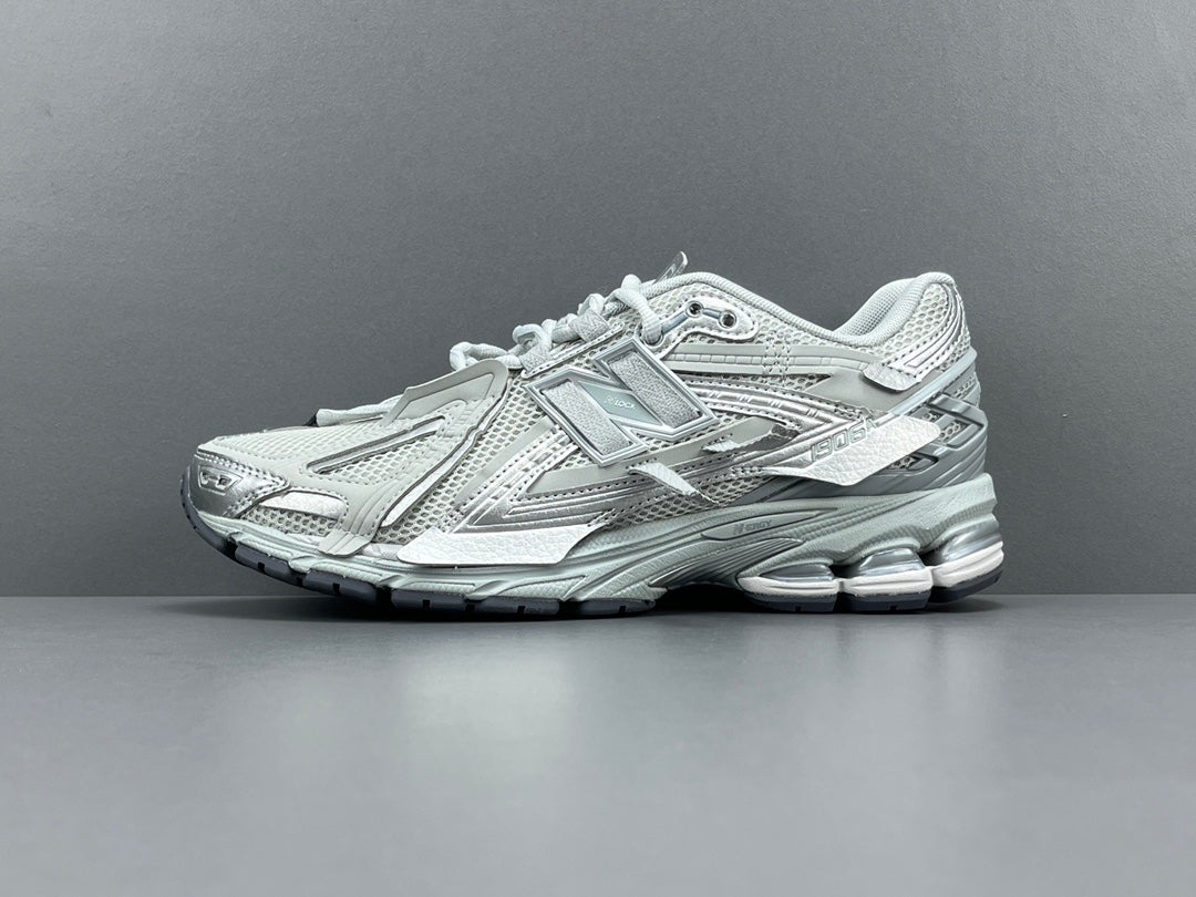 NEW BALANCE 1906A x CONCRETE SILVER - Phantom Kicks