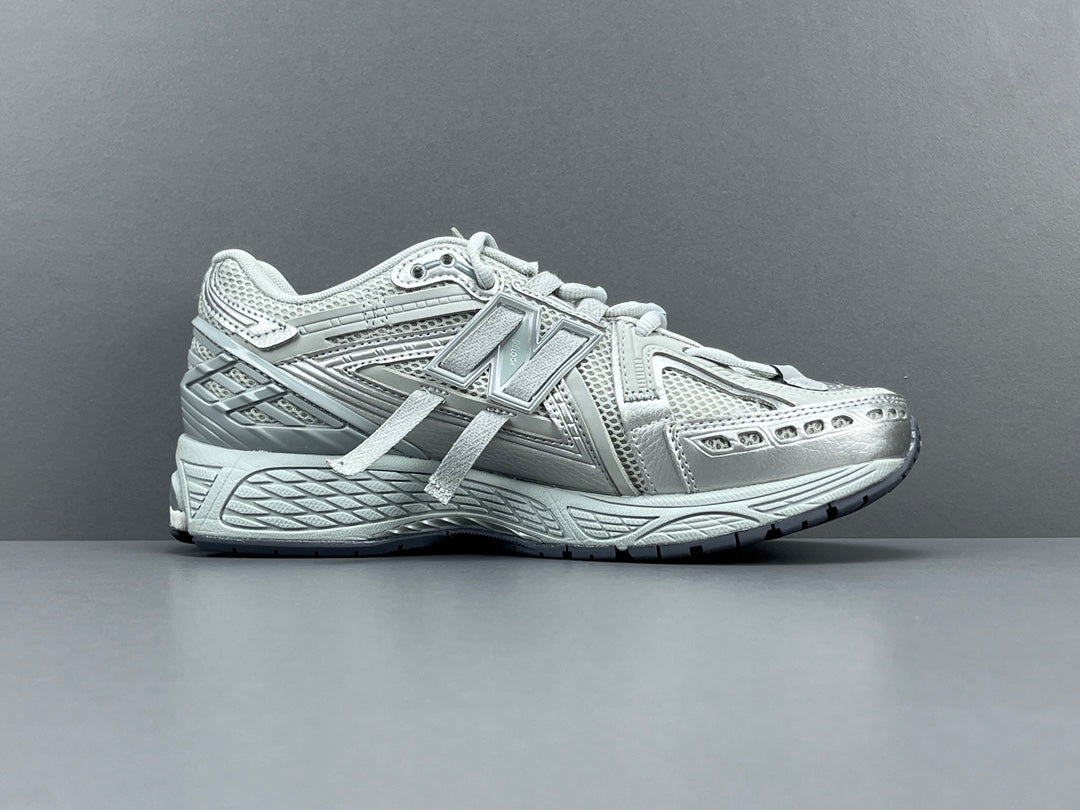 NEW BALANCE 1906A x CONCRETE SILVER - Phantom Kicks