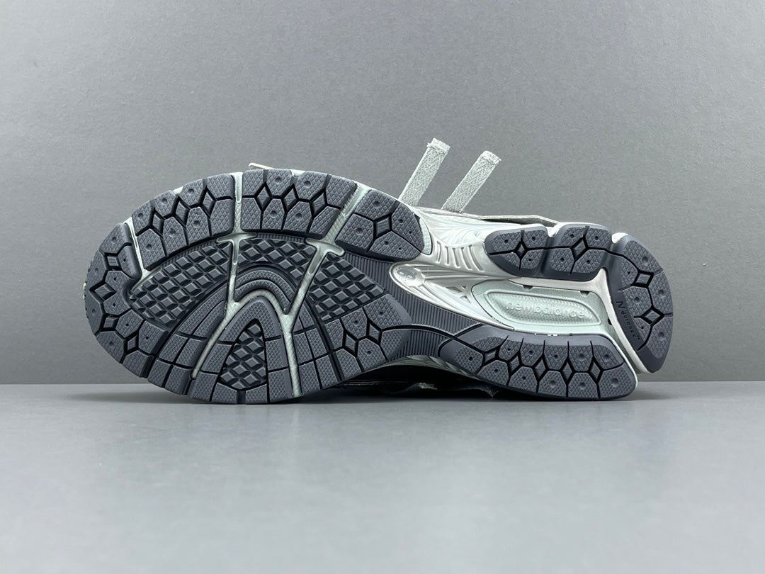 NEW BALANCE 1906A x CONCRETE SILVER - Phantom Kicks