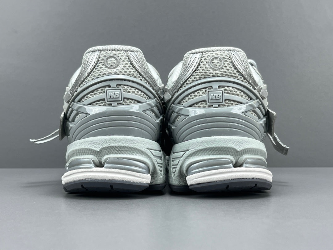 NEW BALANCE 1906A x CONCRETE SILVER - Phantom Kicks