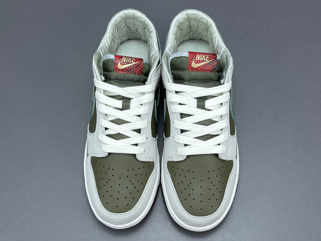 NIKE DUNK LOW x YEAR OF THE SNAKE - Phantom Kicks
