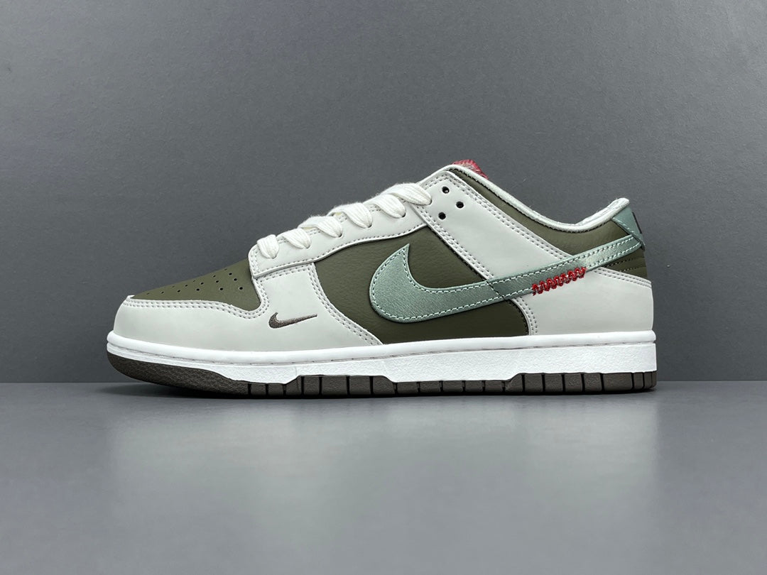 NIKE DUNK LOW x YEAR OF THE SNAKE - Phantom Kicks