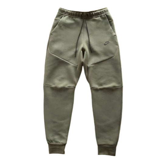 NIKE TECH FLEECE PANTS x ARMY GREEN - Phantom Kicks