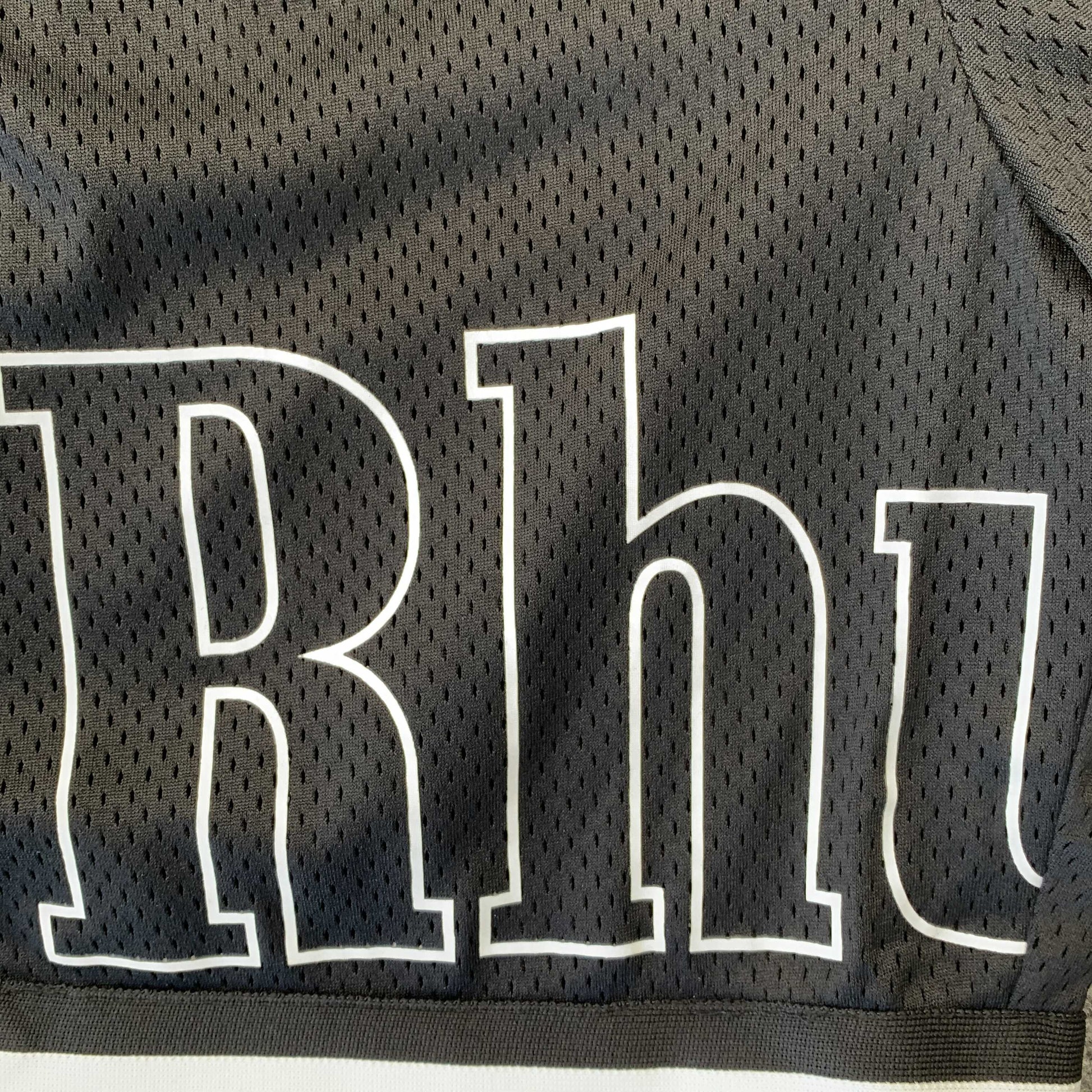 RHUDE COURT LOGO SHORTS BLACK/WHITE - Phantom Kicks