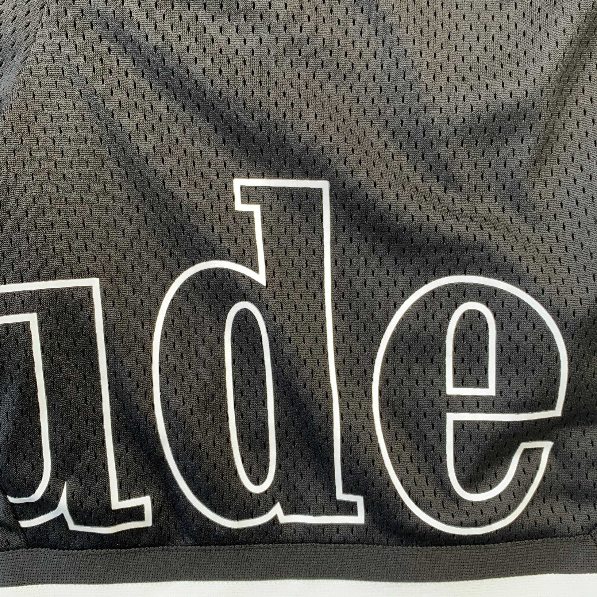RHUDE COURT LOGO SHORTS BLACK/WHITE - Phantom Kicks