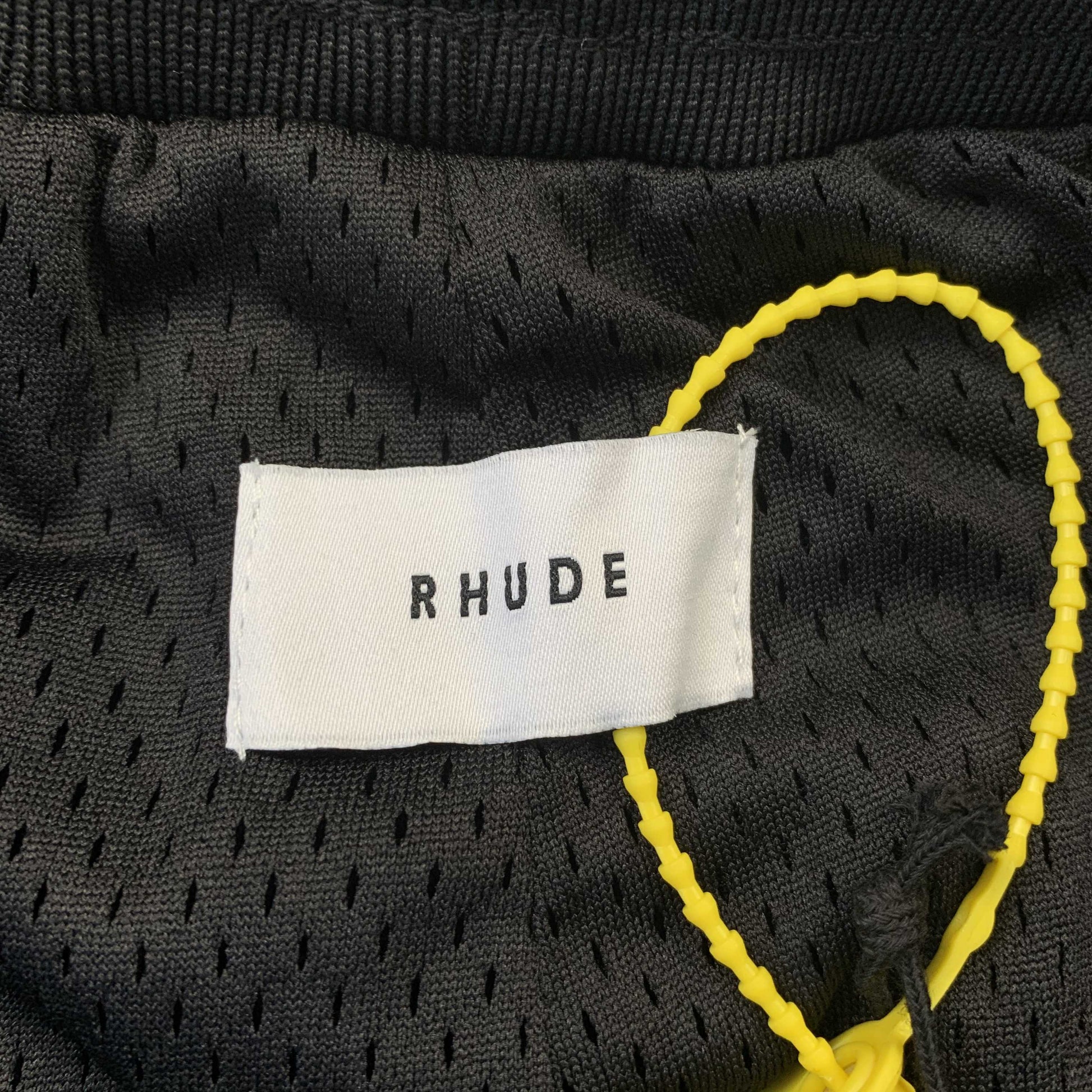 RHUDE COURT LOGO SHORTS BLACK/WHITE - Phantom Kicks