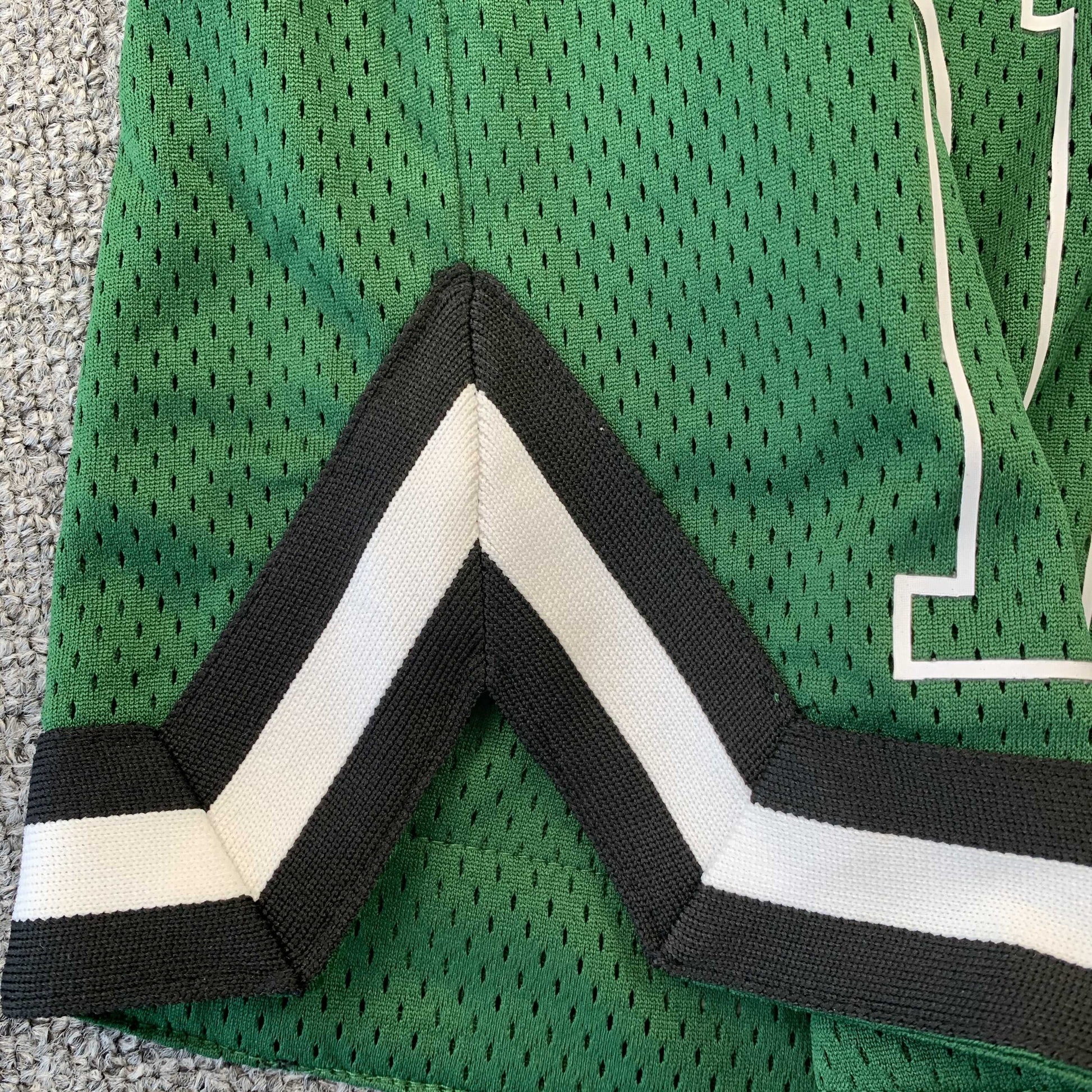 RHUDE COURT LOGO SHORTS GREEN - Phantom Kicks