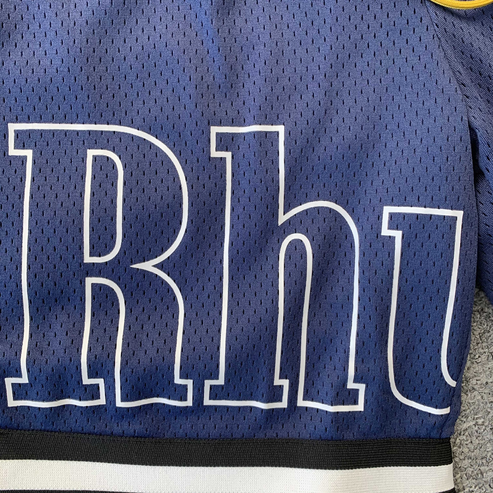 RHUDE COURT LOGO SHORTS NAVY - Phantom Kicks