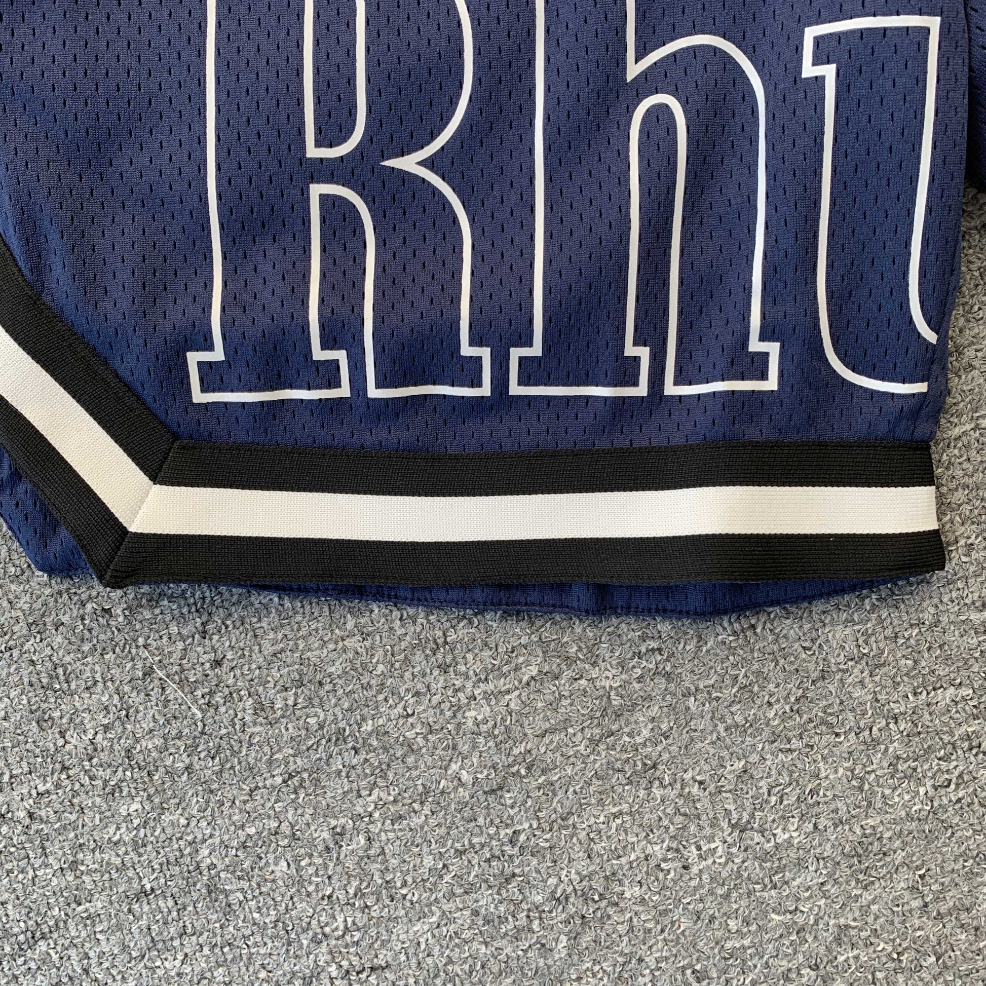 RHUDE COURT LOGO SHORTS NAVY - Phantom Kicks