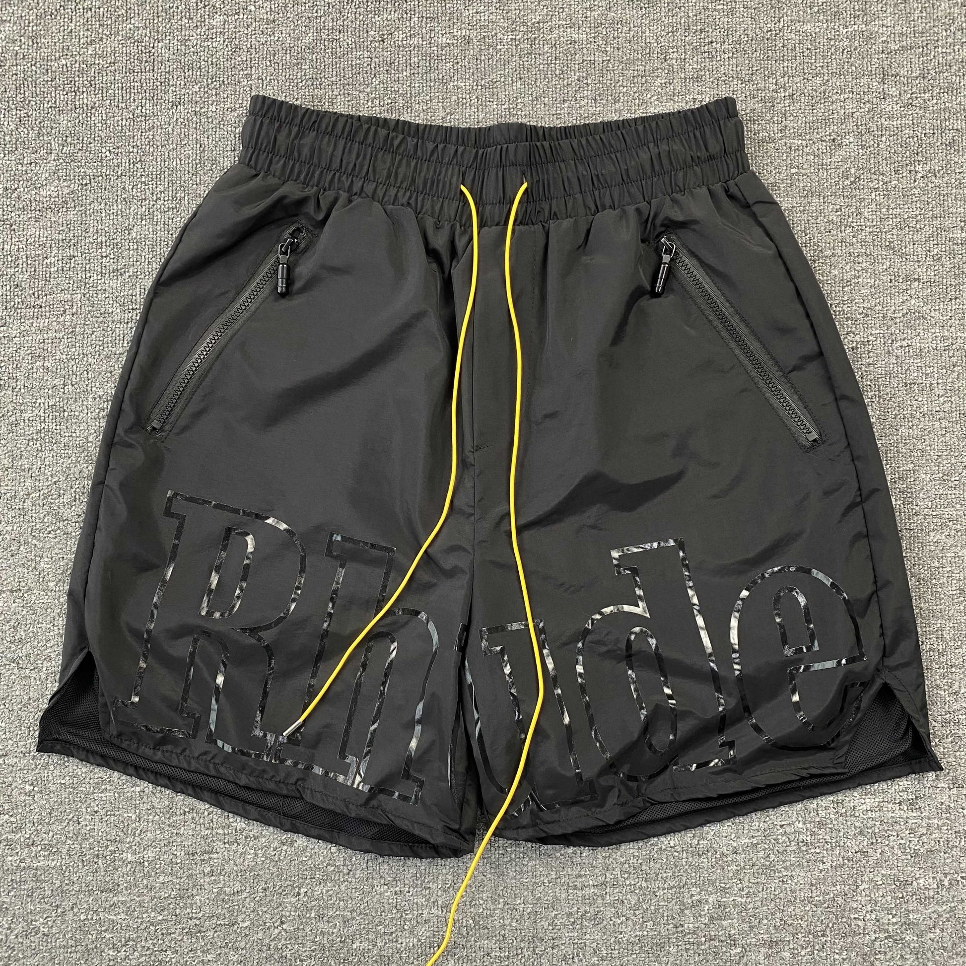 RHUDE RH LOGO SHORTS BLACK ON BLACK - Phantom Kicks