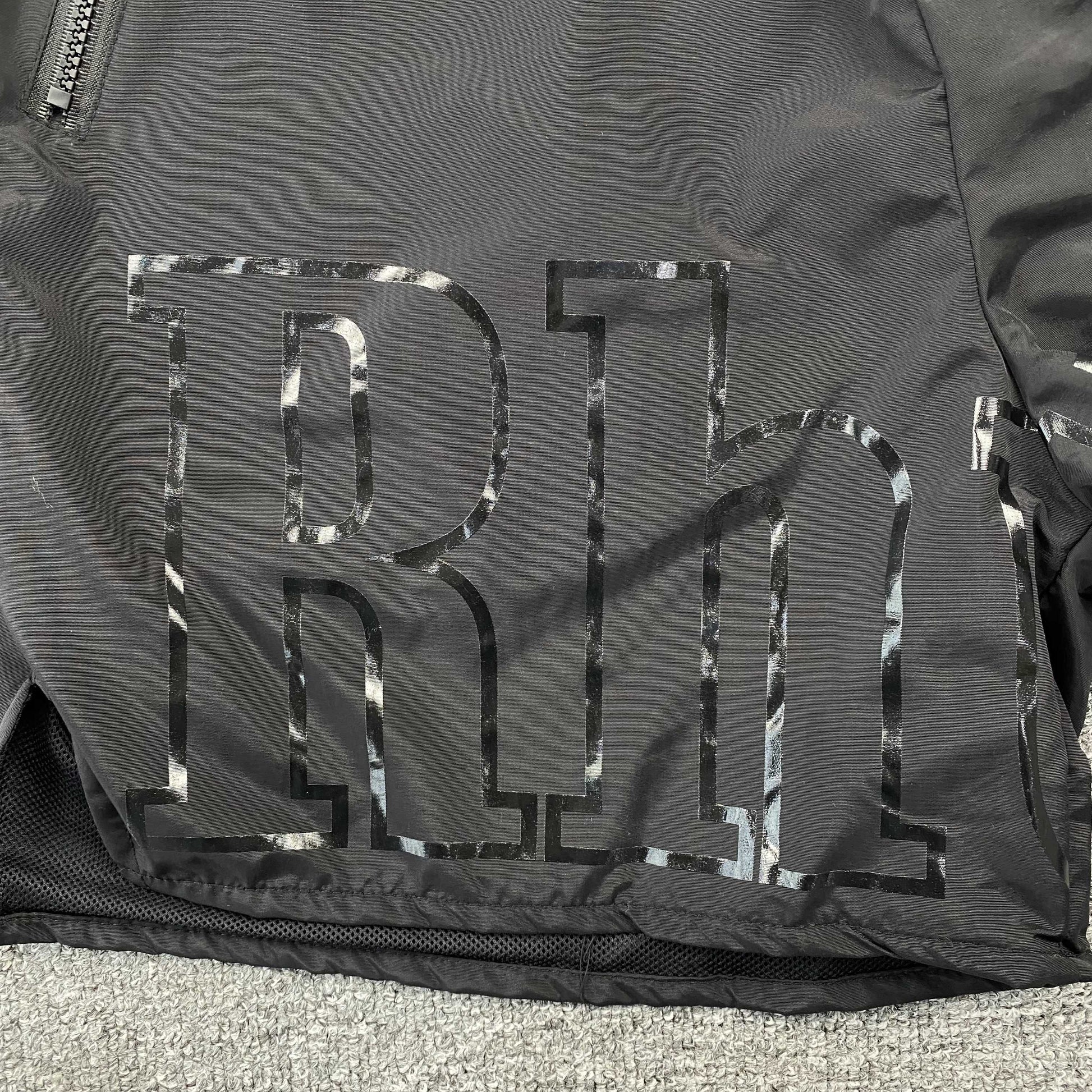 RHUDE RH LOGO SHORTS BLACK ON BLACK - Phantom Kicks