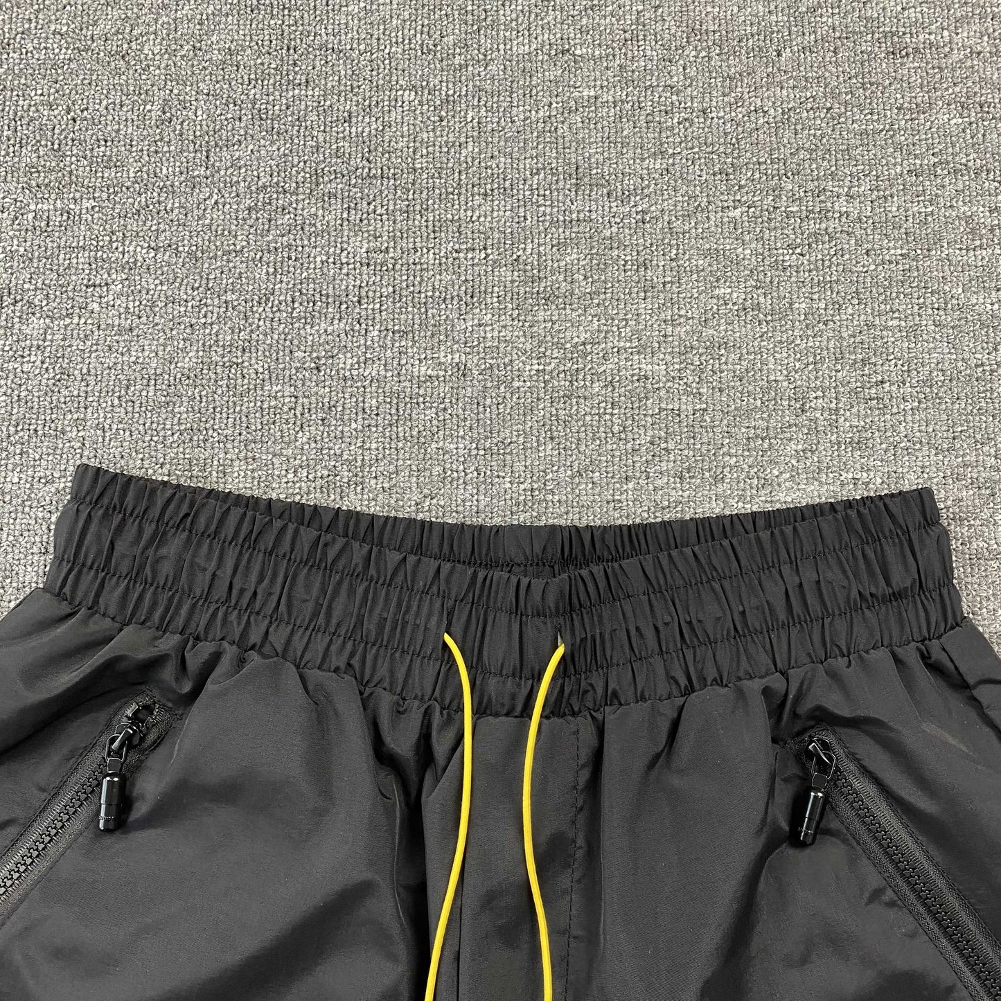 RHUDE RH LOGO SHORTS BLACK ON BLACK - Phantom Kicks