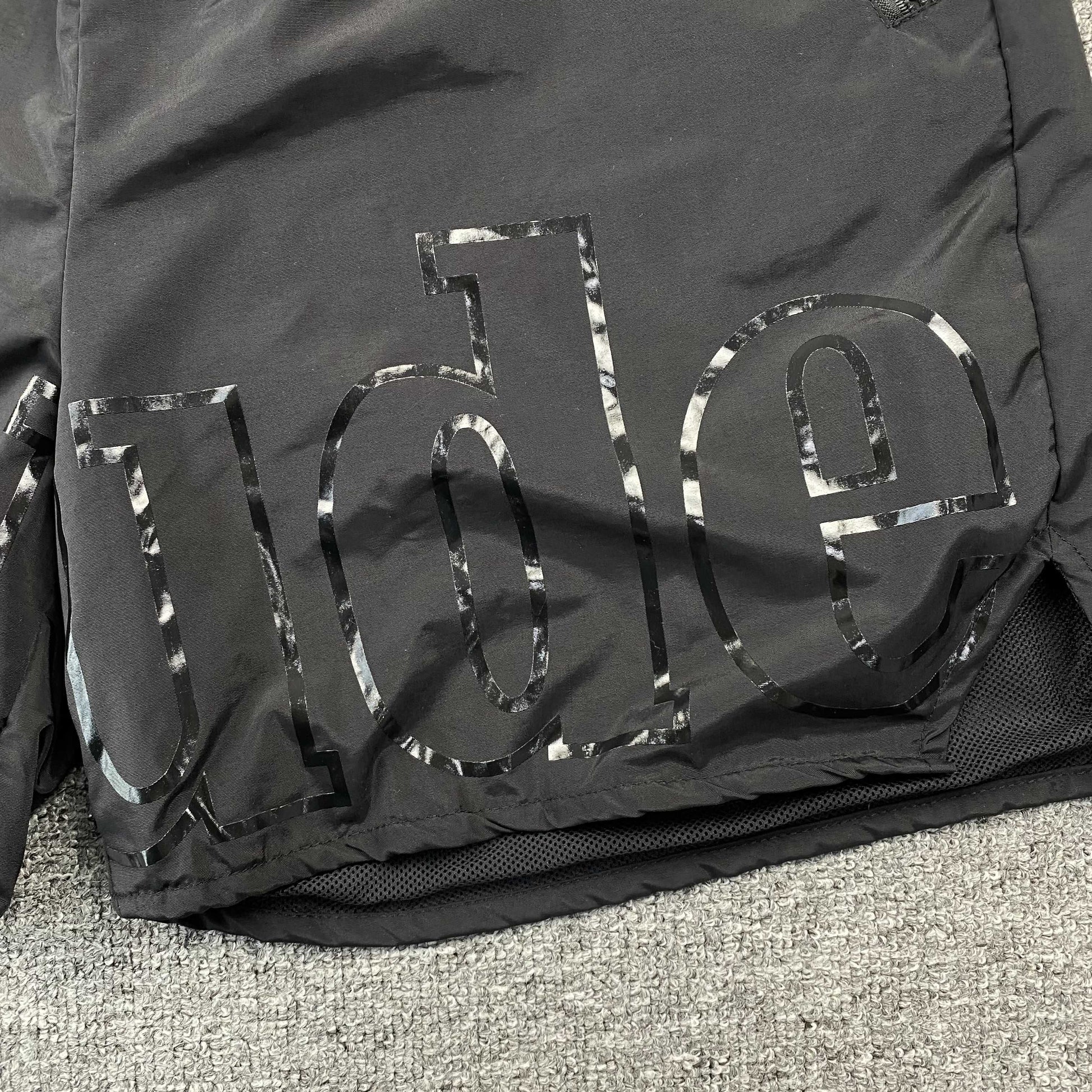 RHUDE RH LOGO SHORTS BLACK ON BLACK - Phantom Kicks